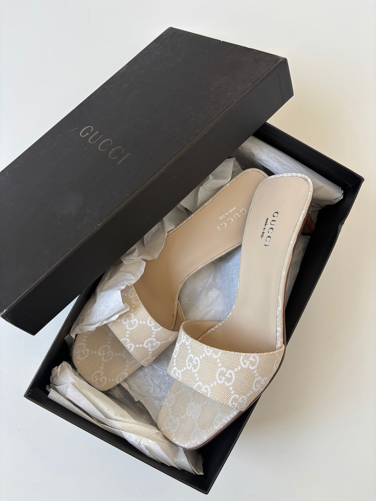 Gucci by Tom Ford 1990s ivory monogram sandals UNWORN (EU 38 / US 7.5)