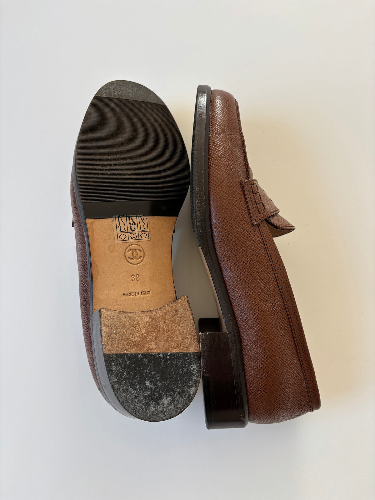 Chanel 2000s by Karl Lagerfeld brown CC logo loafer (EU 38 / US 7.5)