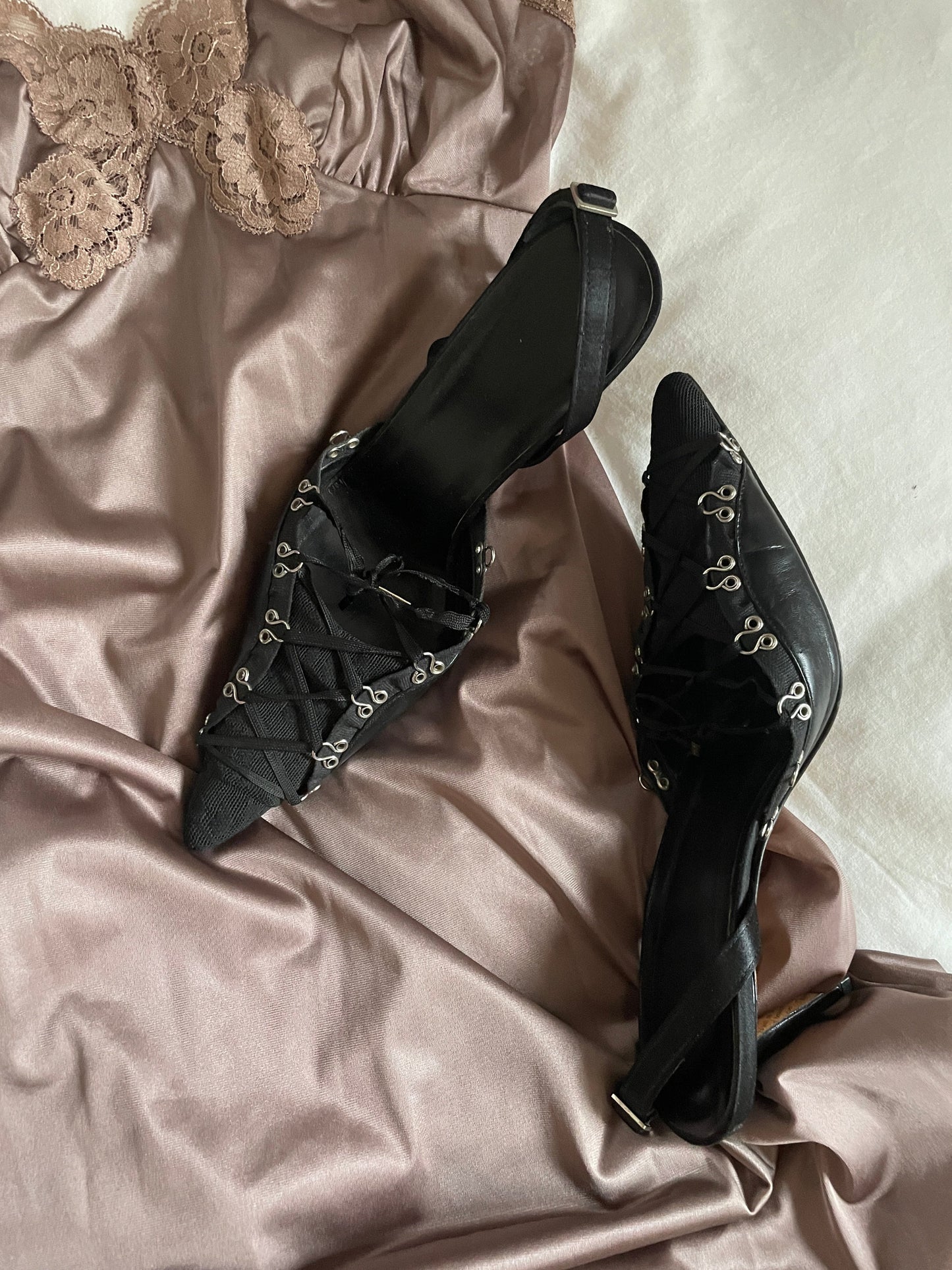 John Galliano lace & silk corset sling pumps (EU 37,5 / US 7)