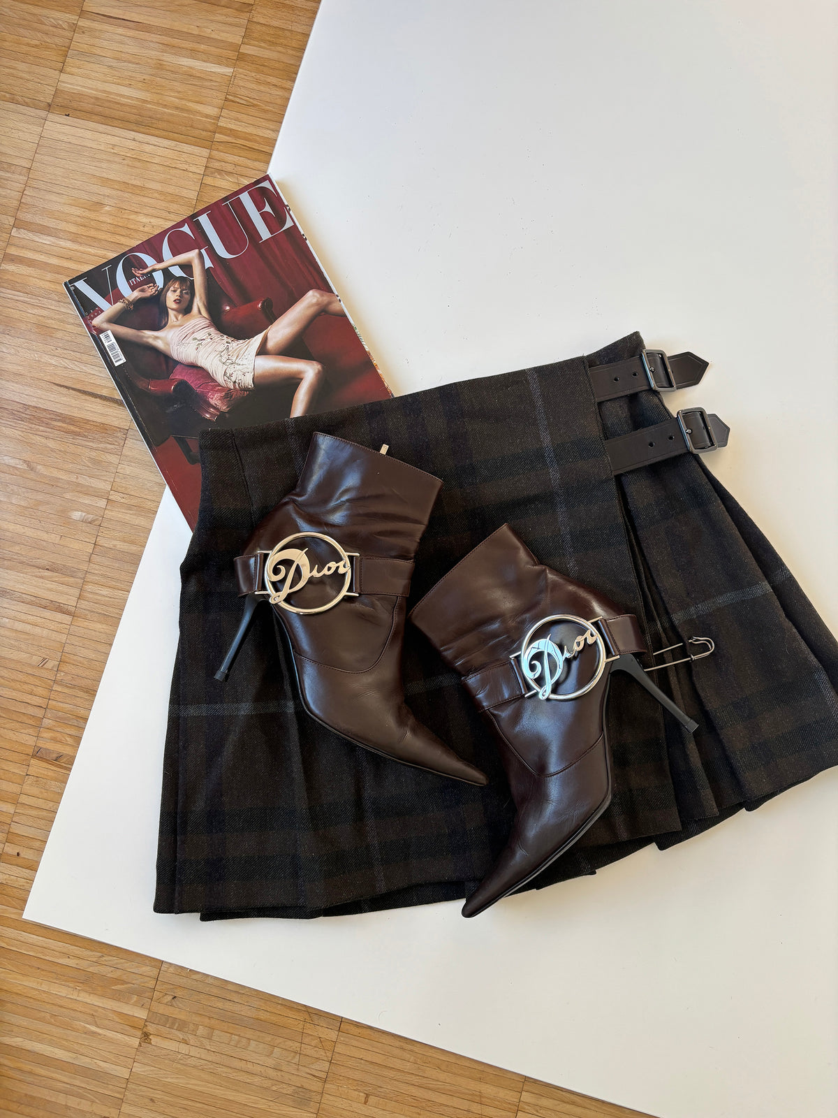 Christian Dior F/W 2004 by John Galliano iconic dark brown diva boots (EU 38 / US 7.5)