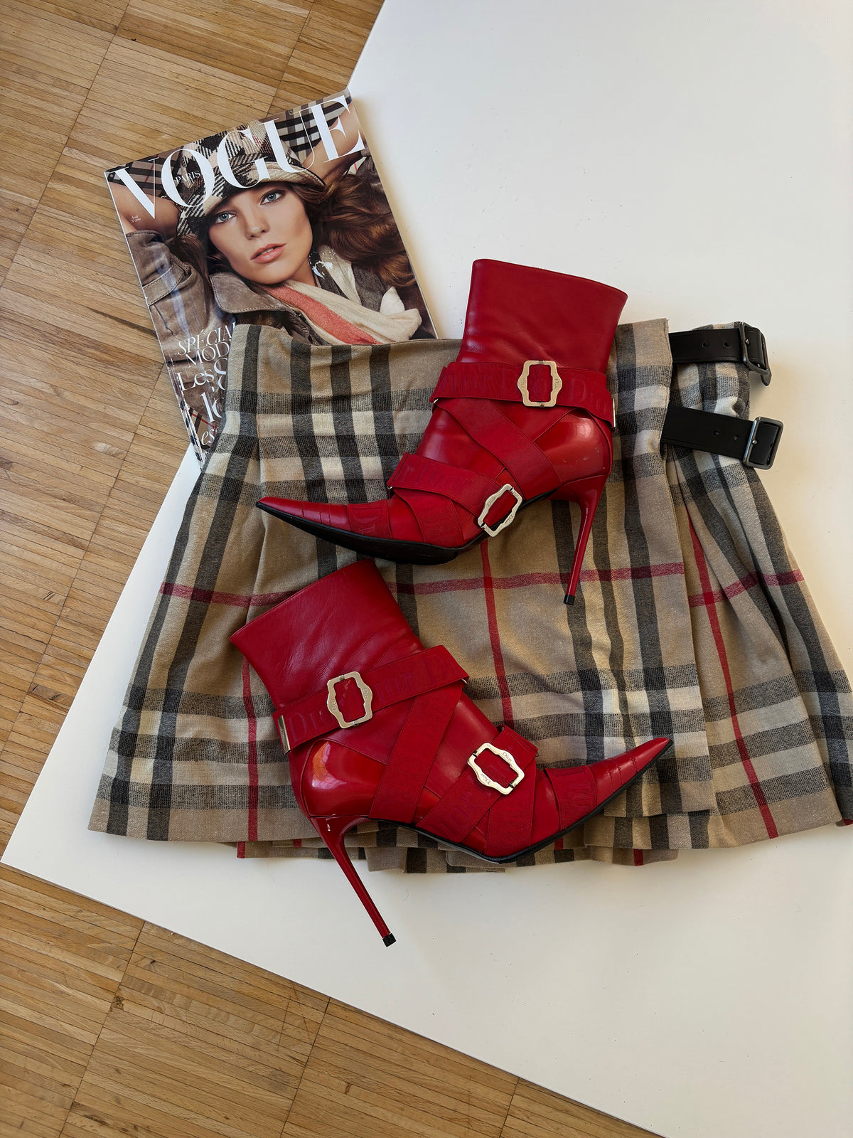Christian Dior F/W 2004 by John Galliano red ankle boots (EU 39 / US 8.5)