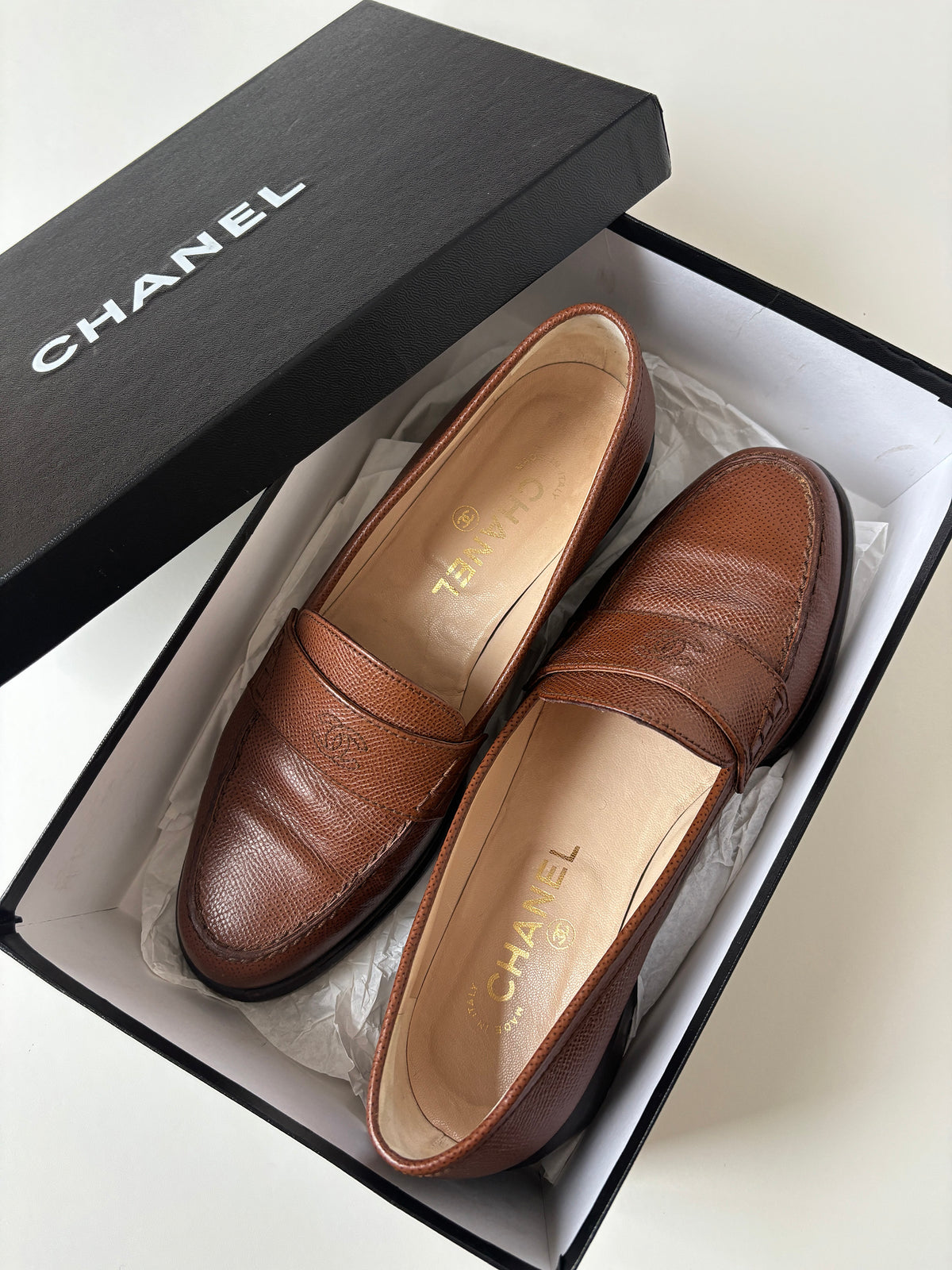 Chanel 2000s by Karl Lagerfeld brown CC logo loafer (EU 38 / US 7.5)