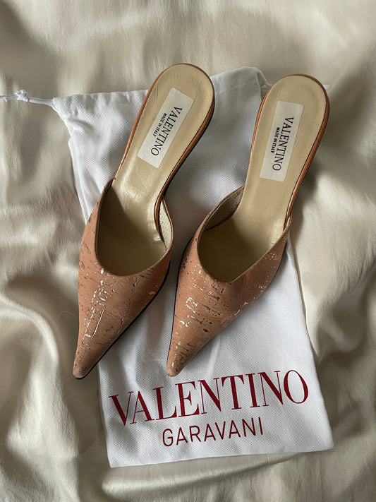 Valentino Garavani pink suede leather kitten heels UNWORN (EU 37 / US 6,5)