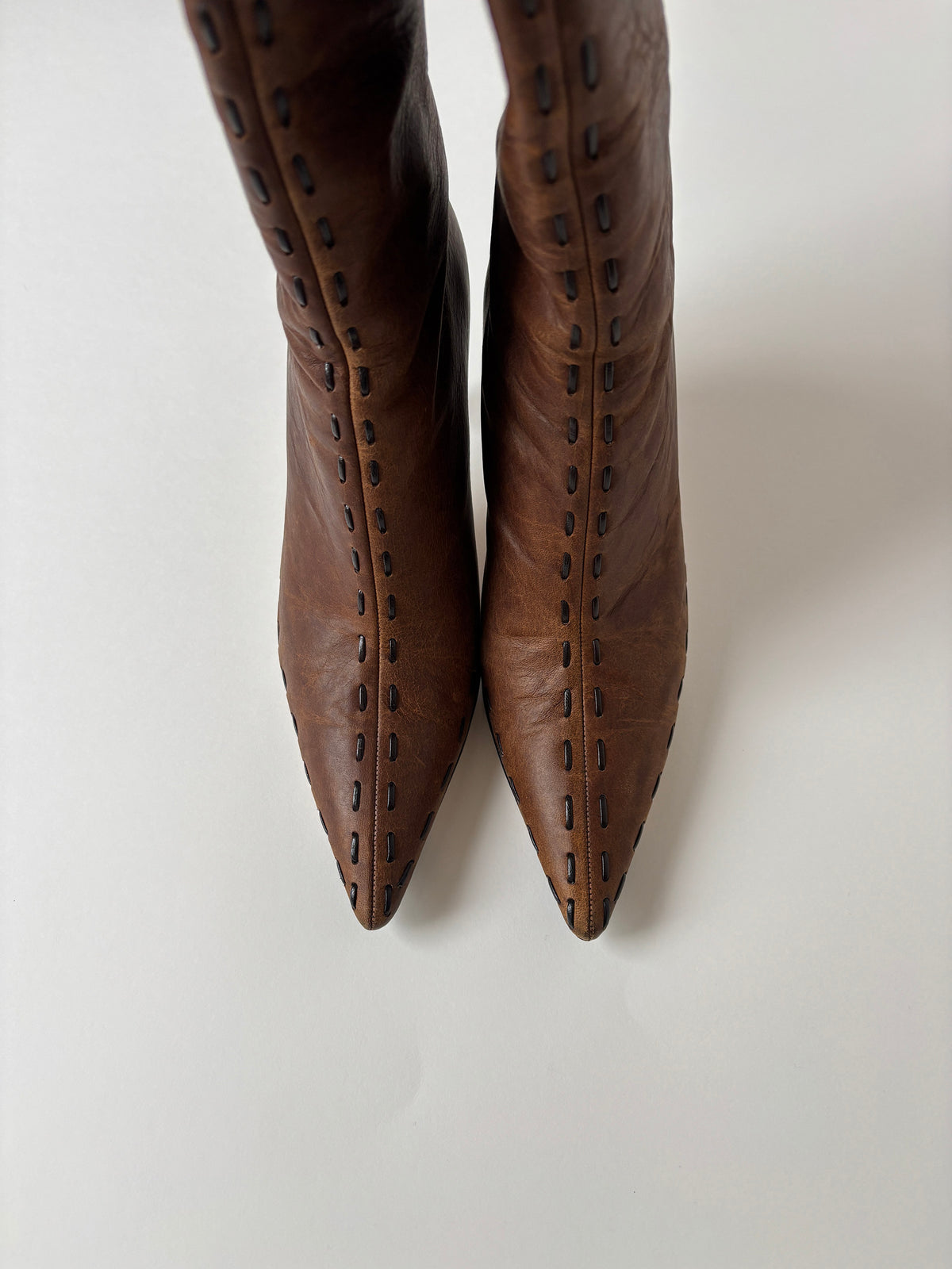 Jimmy Choo iconic 1990s tan distressed stitching boots (EU 37,5 / US 7)