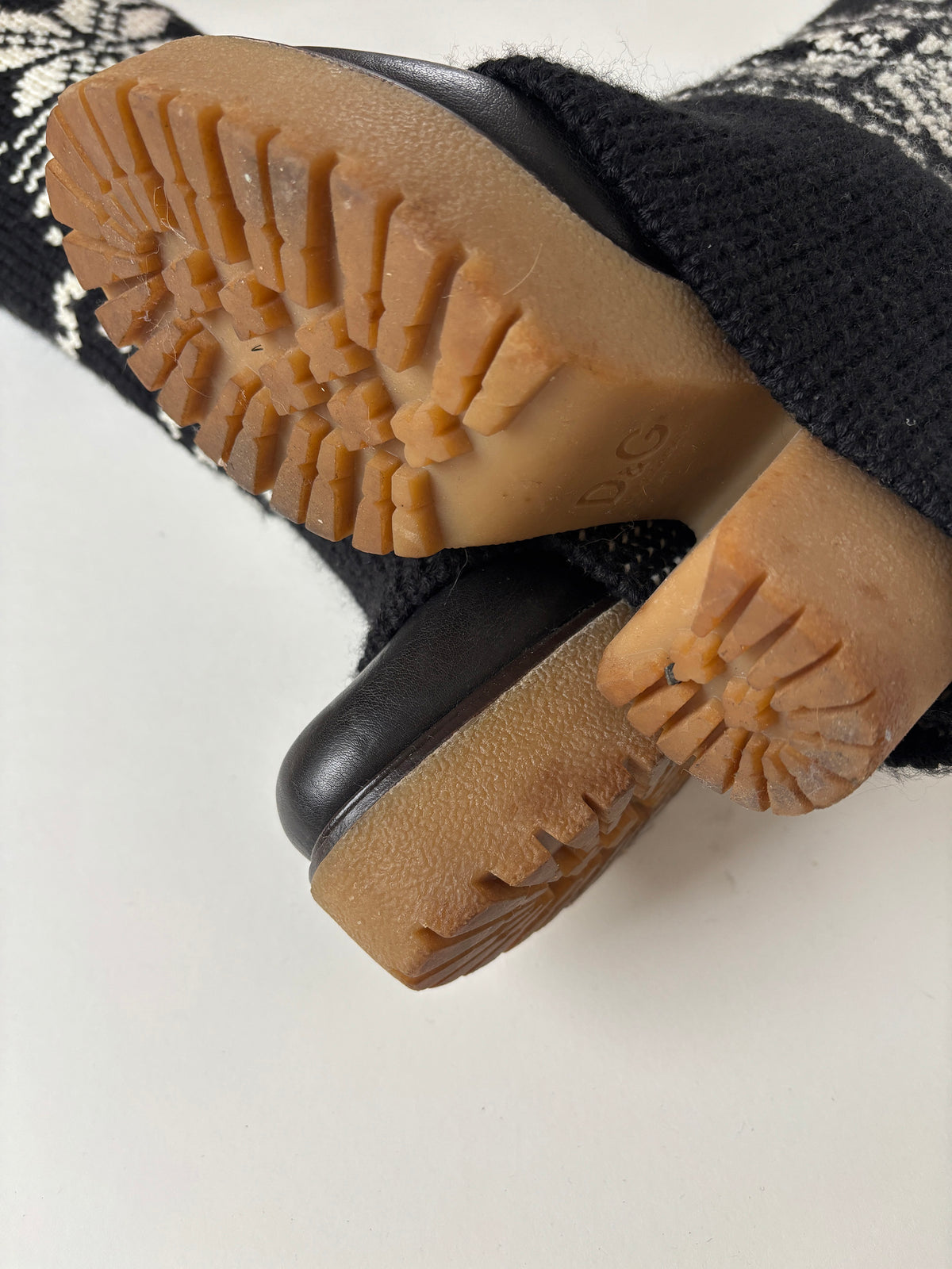 Dolce & Gabbana F/W 2010 knit platform boots (EU 37,5 / US 7)