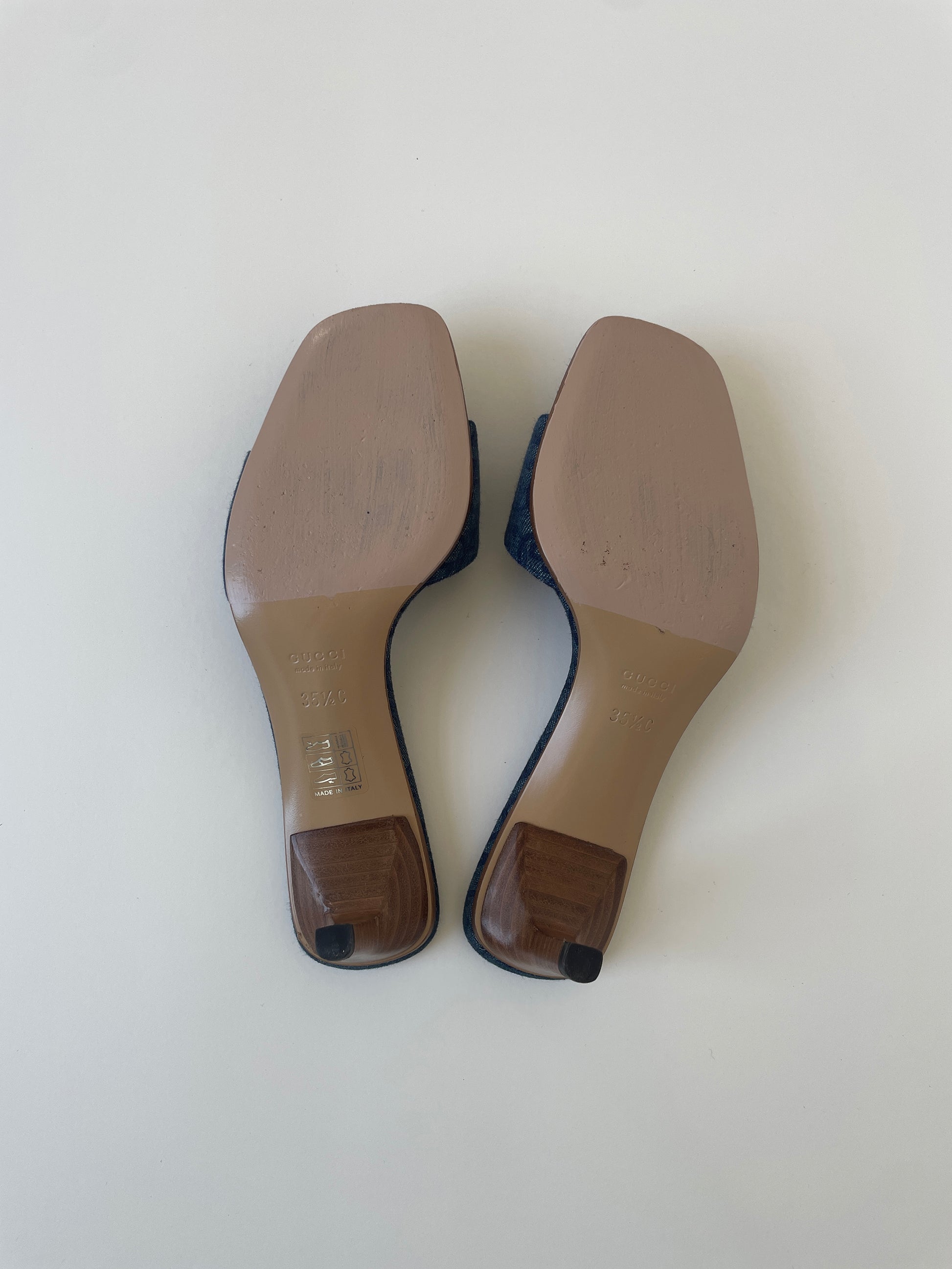 Gucci by Tom Ford denim GG interlocking monogram kitten heels (EU 35,5 / US 5)