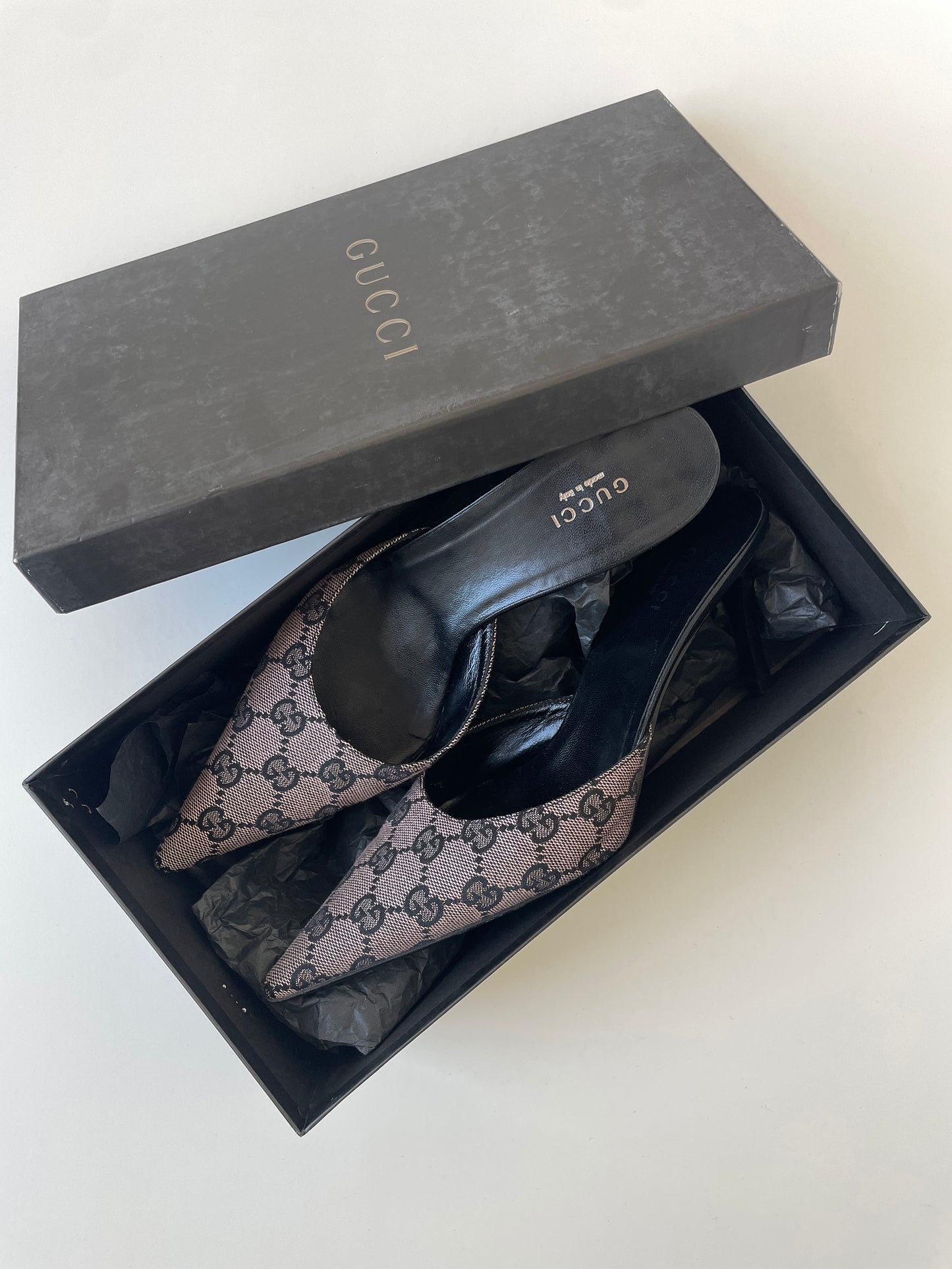Vintage Gucci by Tom Ford iconic light rose pink and black monogram mules