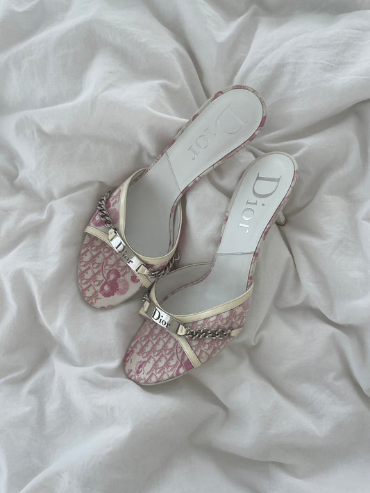 Vintage Christian Dior S/S 2003 by John Galliano white and pink cherry blossom sandal heels with cute logo chain details.