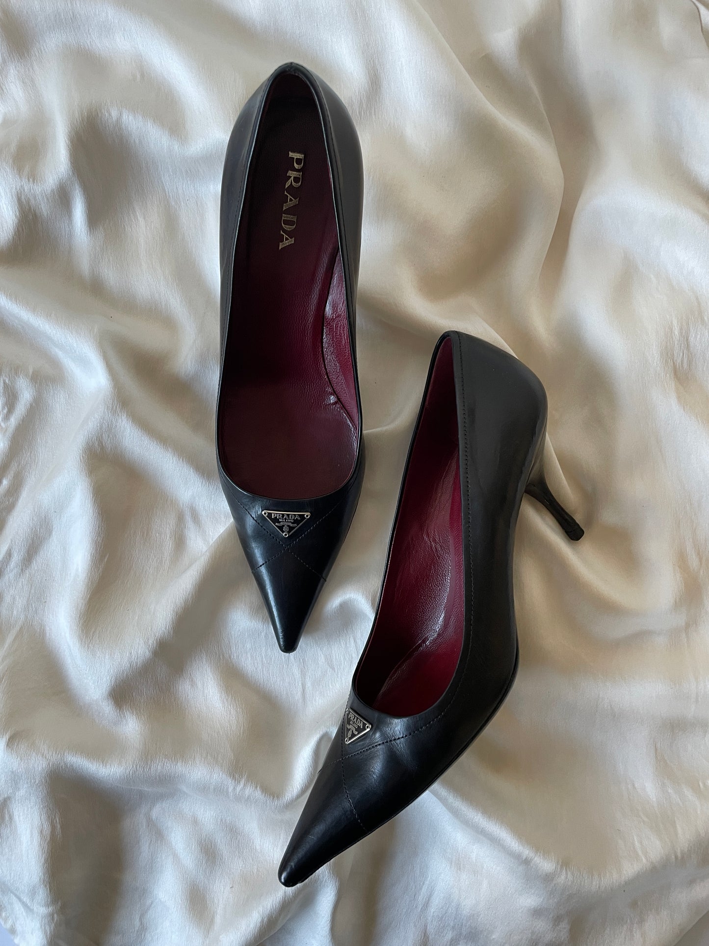 Prada metal logo heels (EU 38 / US 7,5)