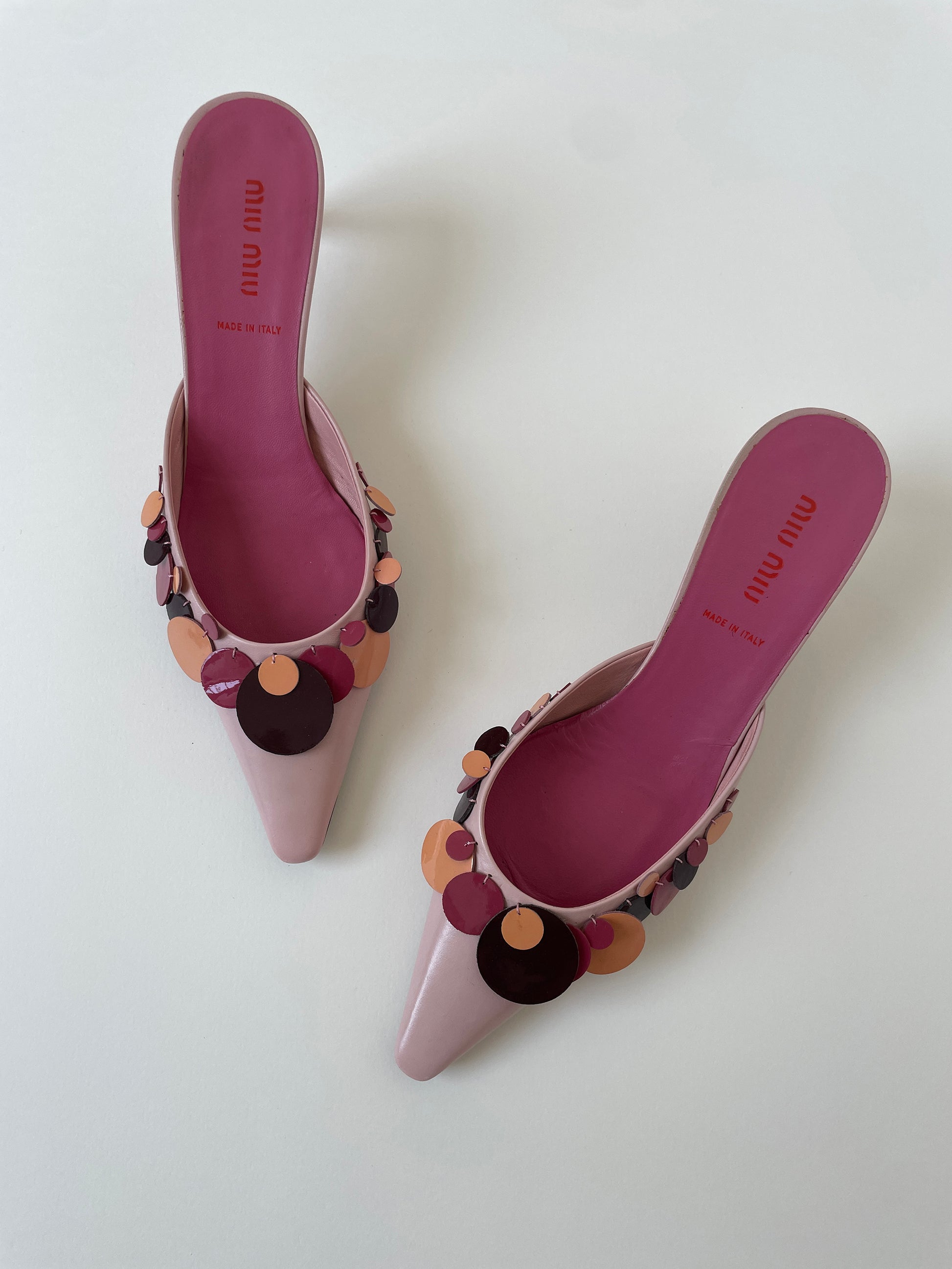 Vintage Miu Miu 2000s pink playful kitten heels with cute applications