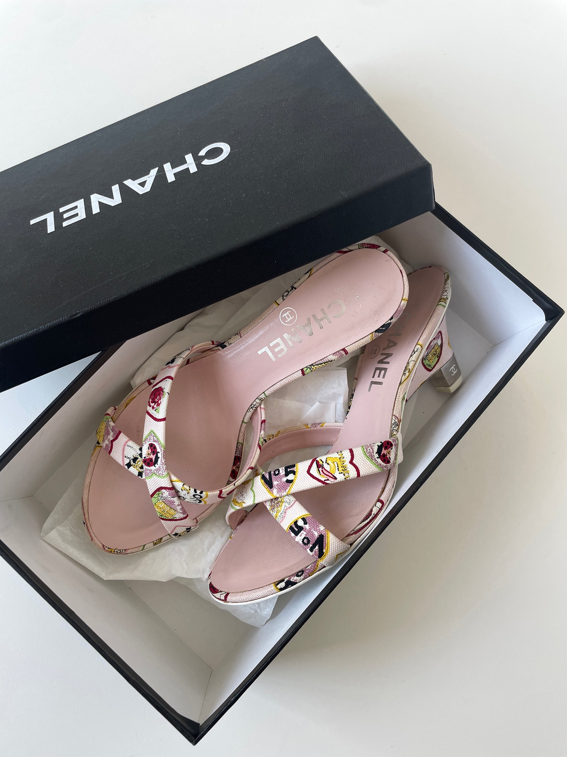 Vintage Chanel 2000s by Karl Lagerfeld light pink wedges with cute Paris themed comic print