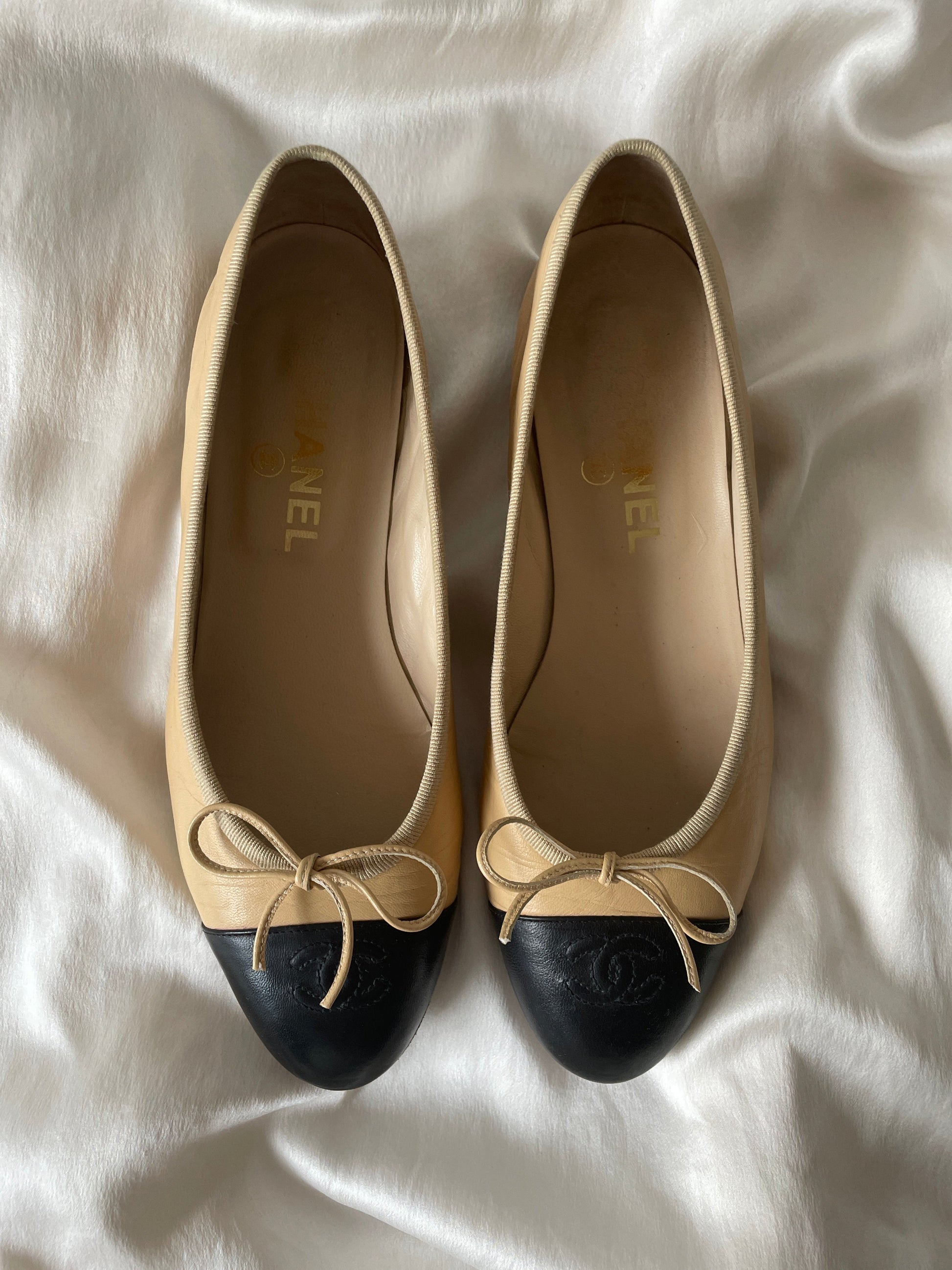 Chanel CC two tone ballet flats