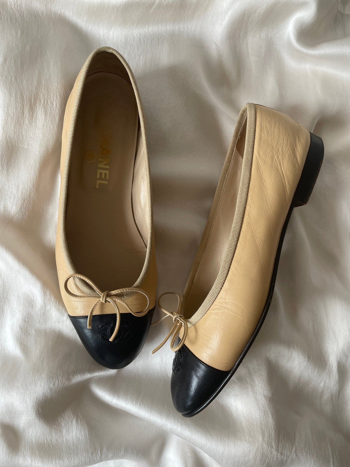 Chanel CC two tone ballet flats