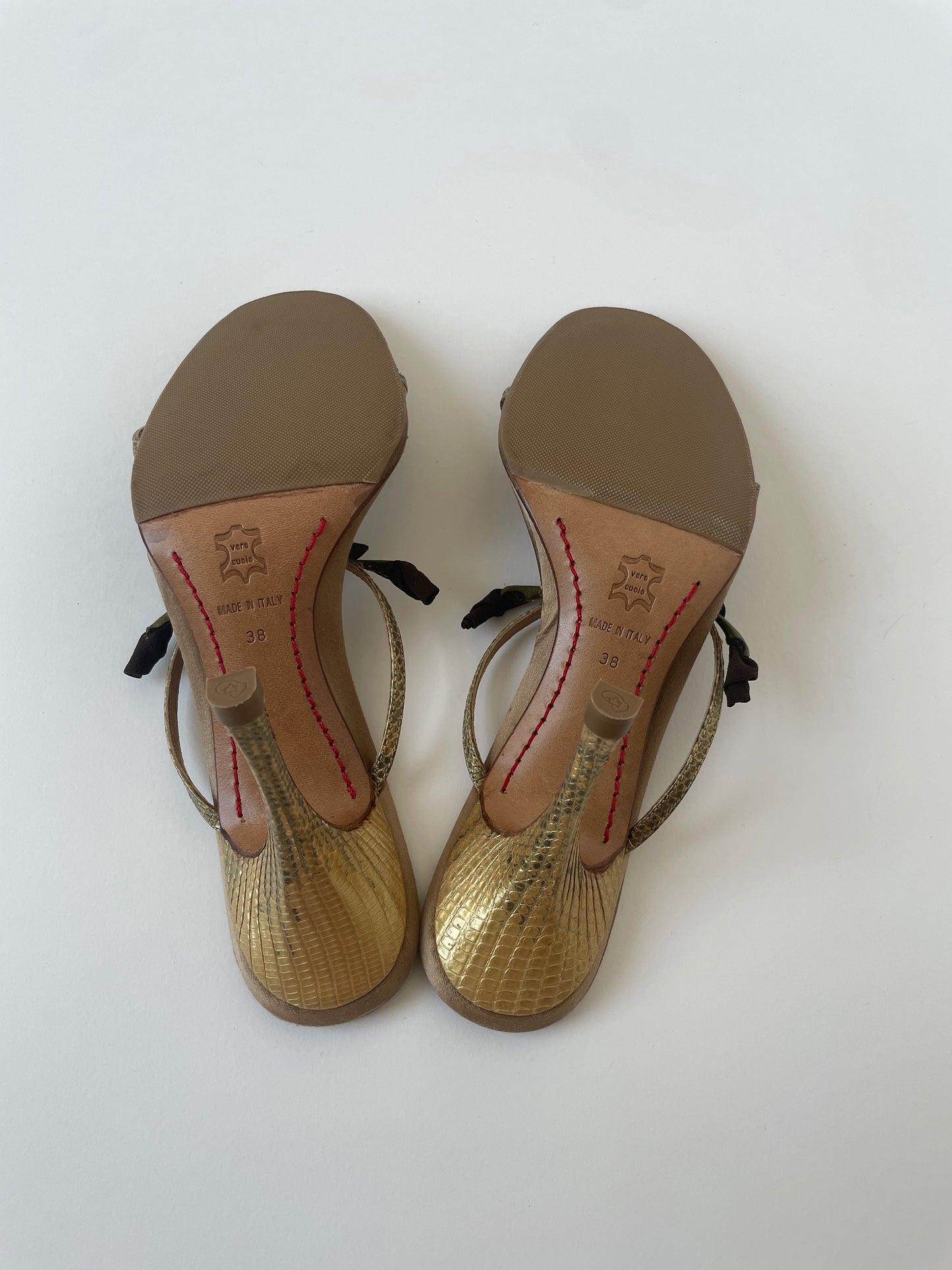 Valentino Garavani 2000s golden bow rosebud silk heels (EU 38 / US 7.5)