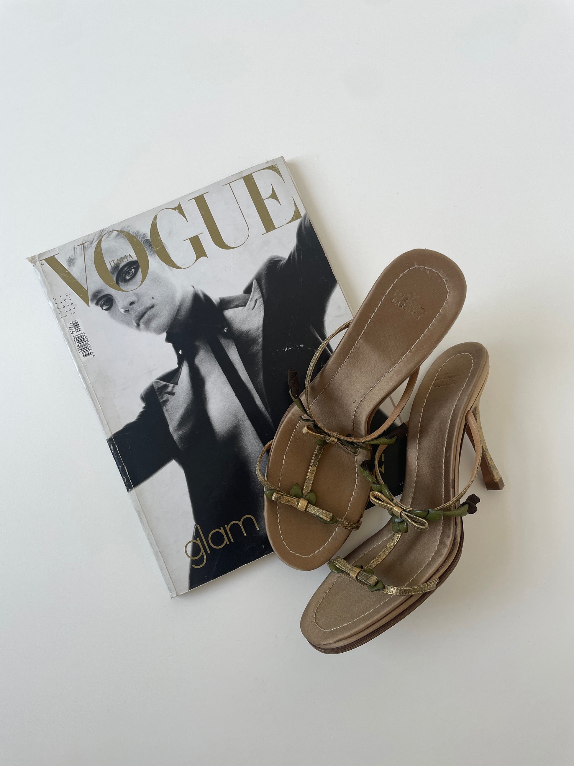 Vintage Valentino Garavani 2000s golden silk heels with tiny dark brown rosebuds and bow applications and python leather heels.