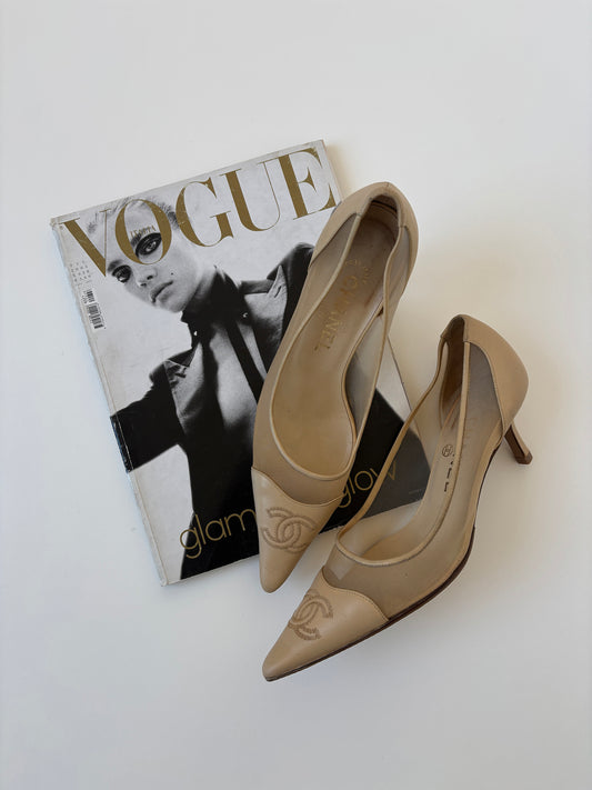 Vintage Chanel by Karl Lagerfeld iconic CC beige mesh kitten heel pumps with bold CC logo embroidery by Karl Lagerfeld