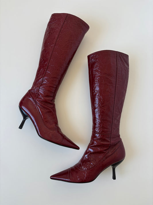 Vintage Miu Miu 1990s rare crinkly patent leather kitten heel boots with purple zipper and pink lining