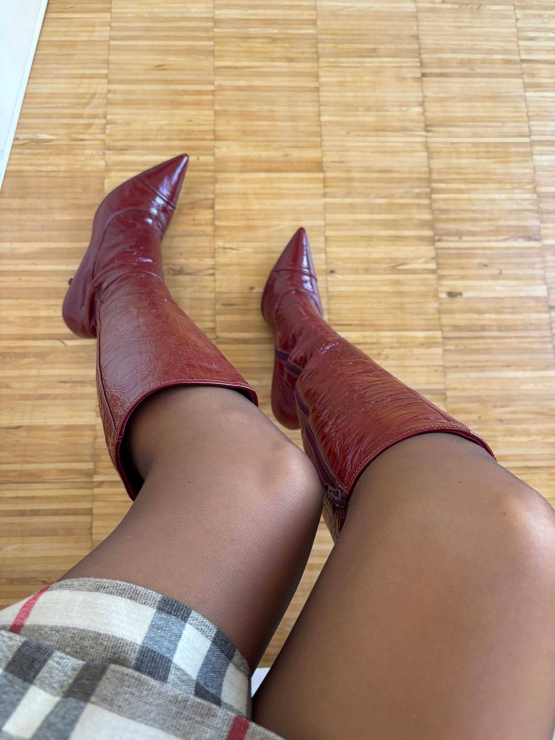 Vintage Miu Miu 1990s rare crinkly patent leather kitten heel boots with purple zipper and pink lining