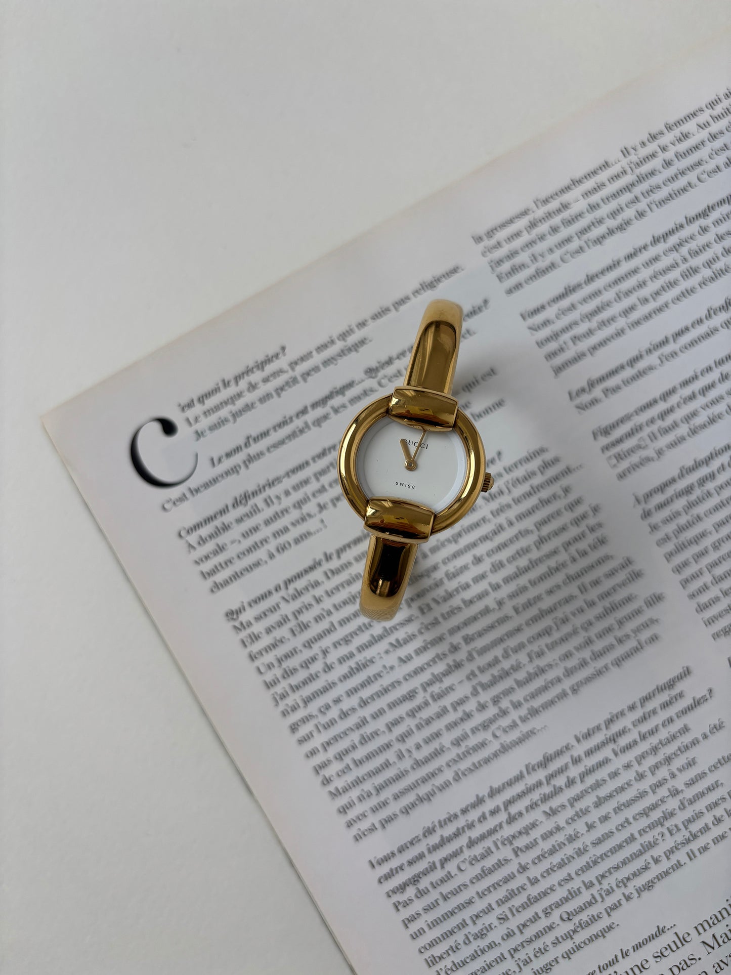 Gucci by Tom Ford 1990s 1400L 18K gold plated bangle watch