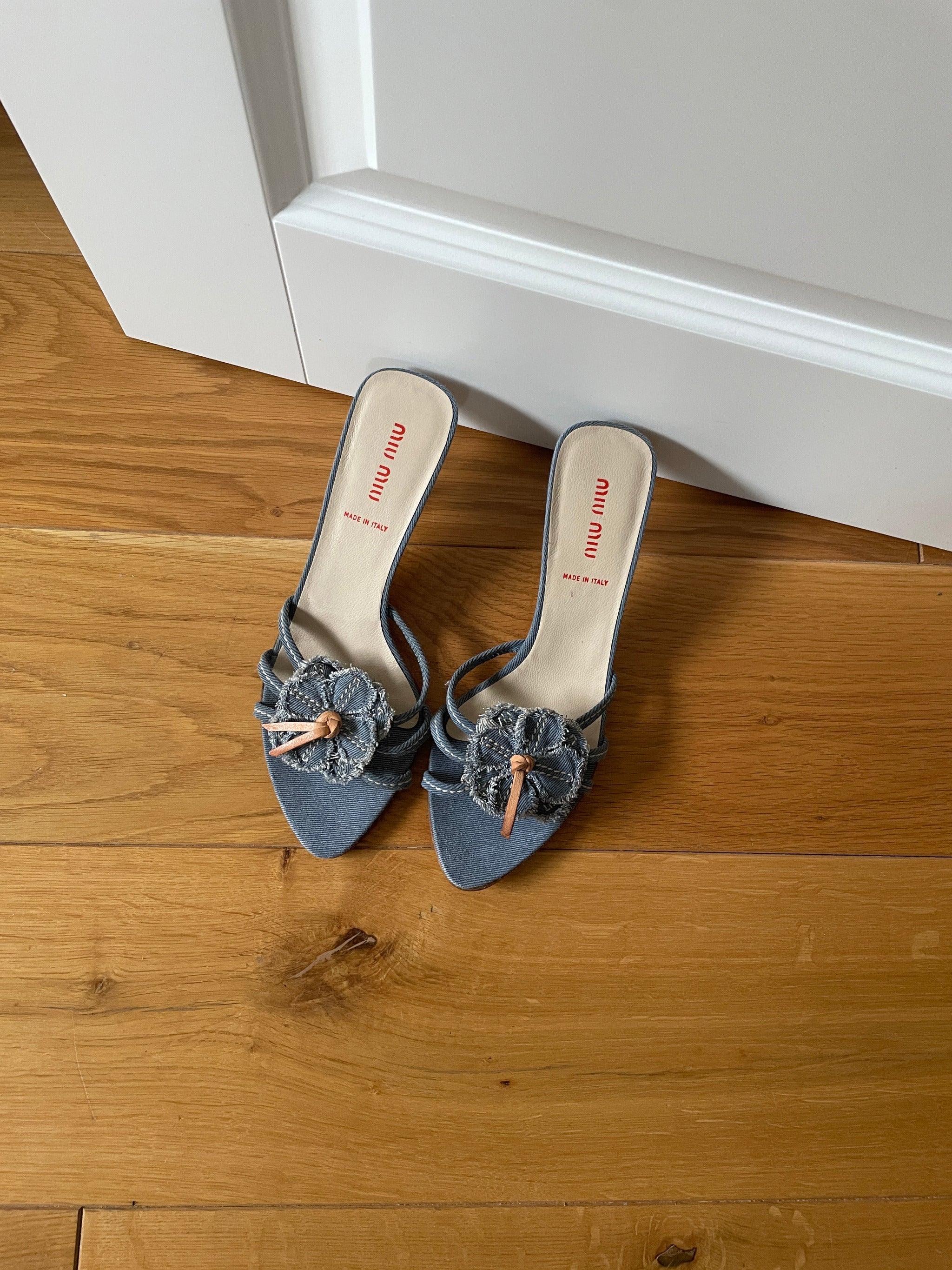 Miu Miu floral denim flower kitten heels (EU 37,5 / US 7