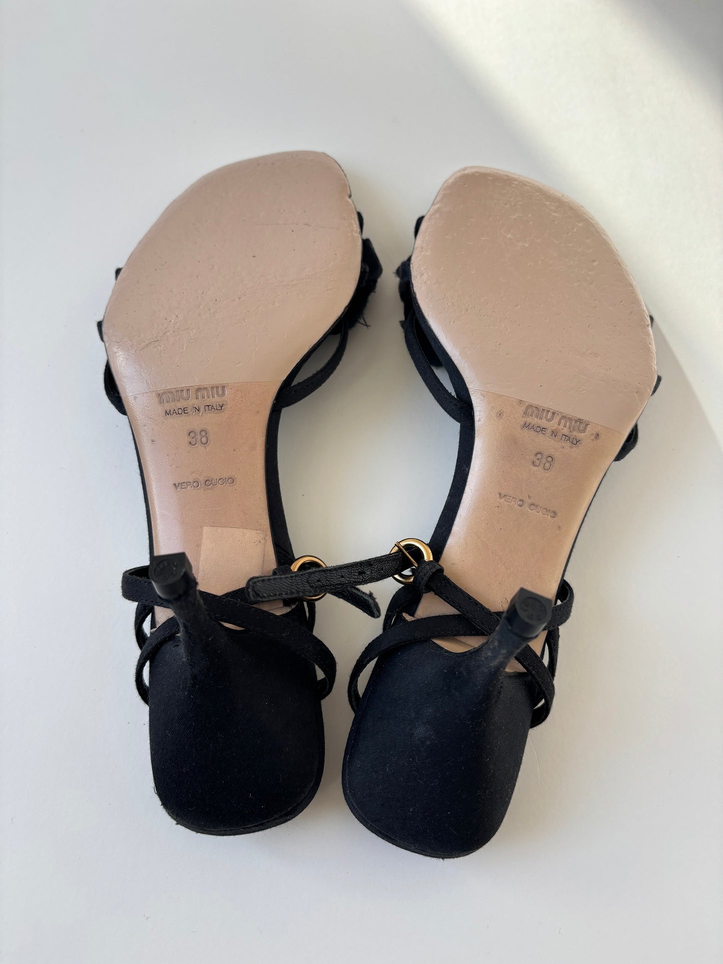 Miu Miu 2000s floral black silk roses kitten heels (EU 37,5 / US 7)