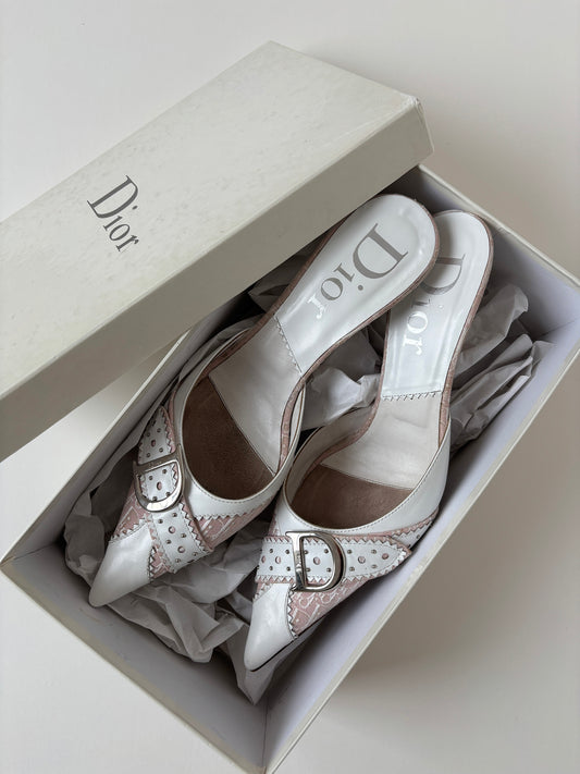 Christian Dior S/S 2003 by John Galliano white trotter kitten heel buckle mules (EU 39,5 / US 9)