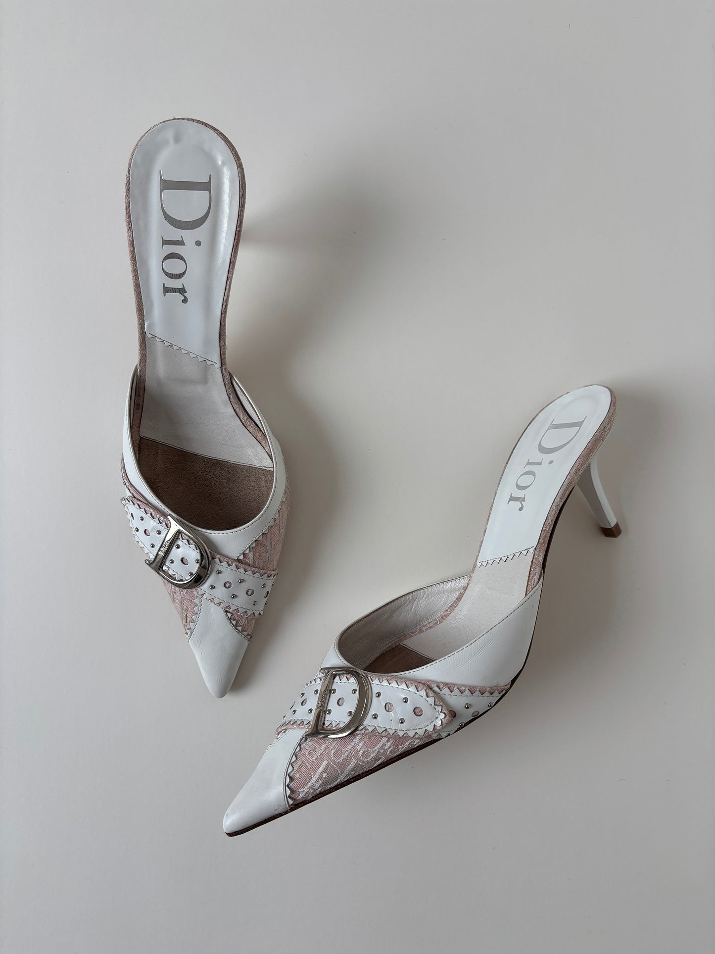 Christian Dior S/S 2003 by John Galliano white trotter kitten heel buckle mules (EU 39,5 / US 9)