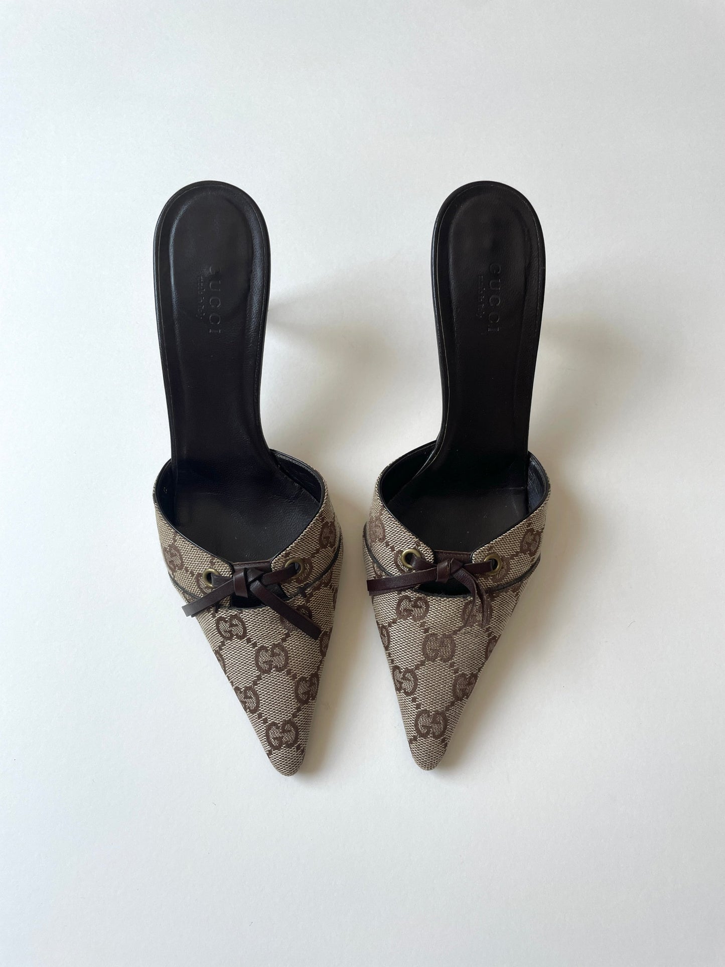 Vintage Gucci 2000s brown bow monogram mules