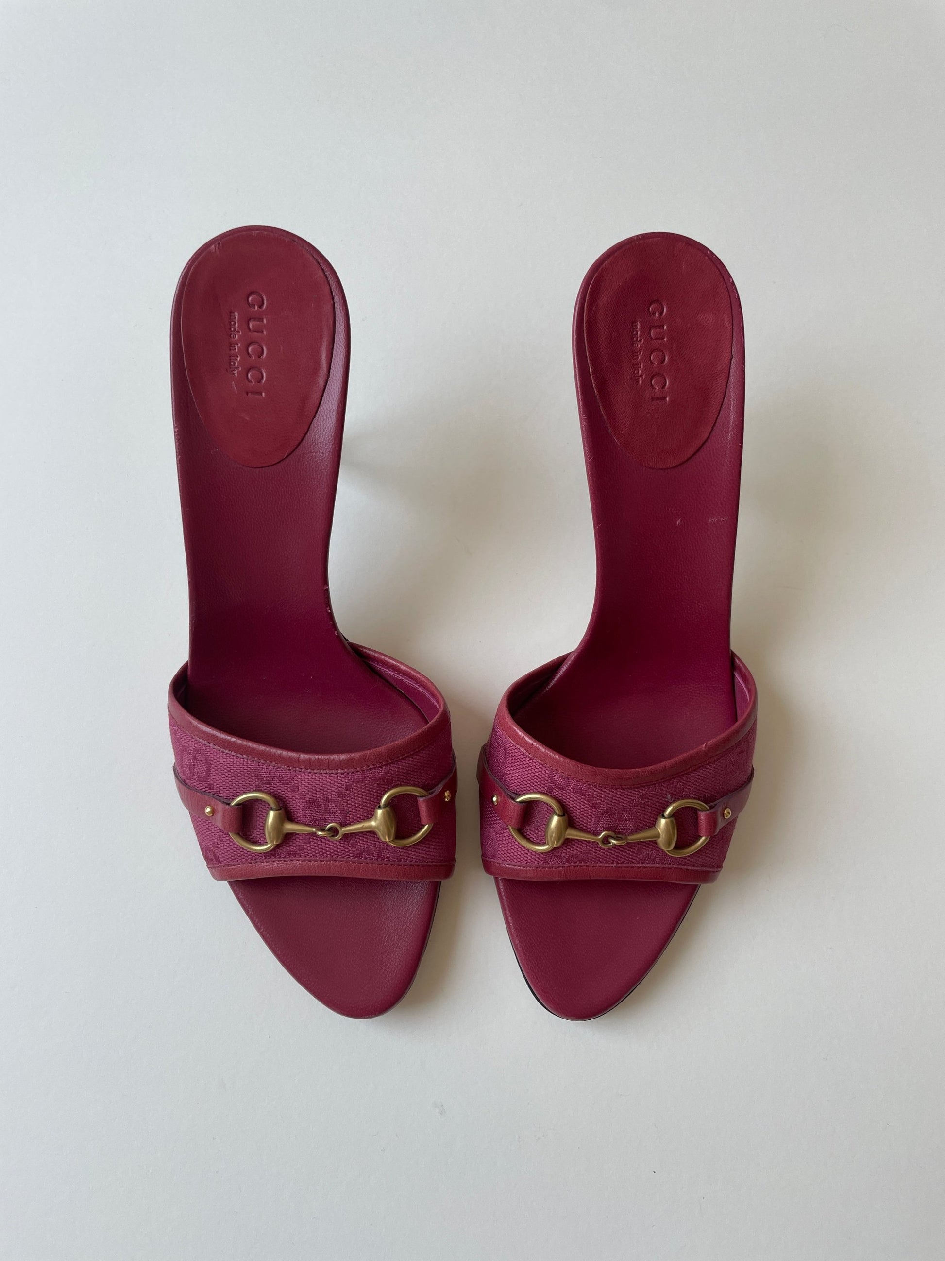 Vintage Gucci 2000s raspberry horsebit monogram heel sandals