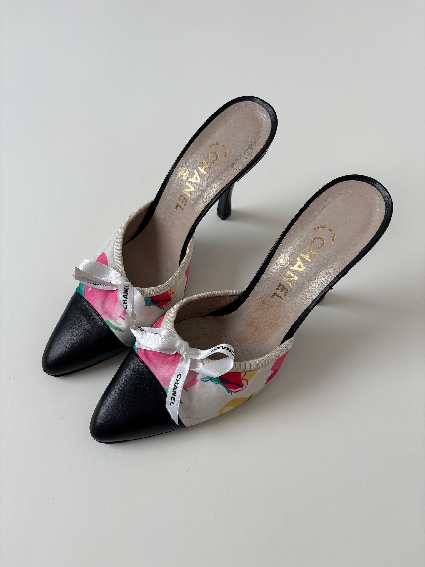 Chanel by Karl Lagerfeld 1990s floral bow logo mules (EU 40 / US 9.5)