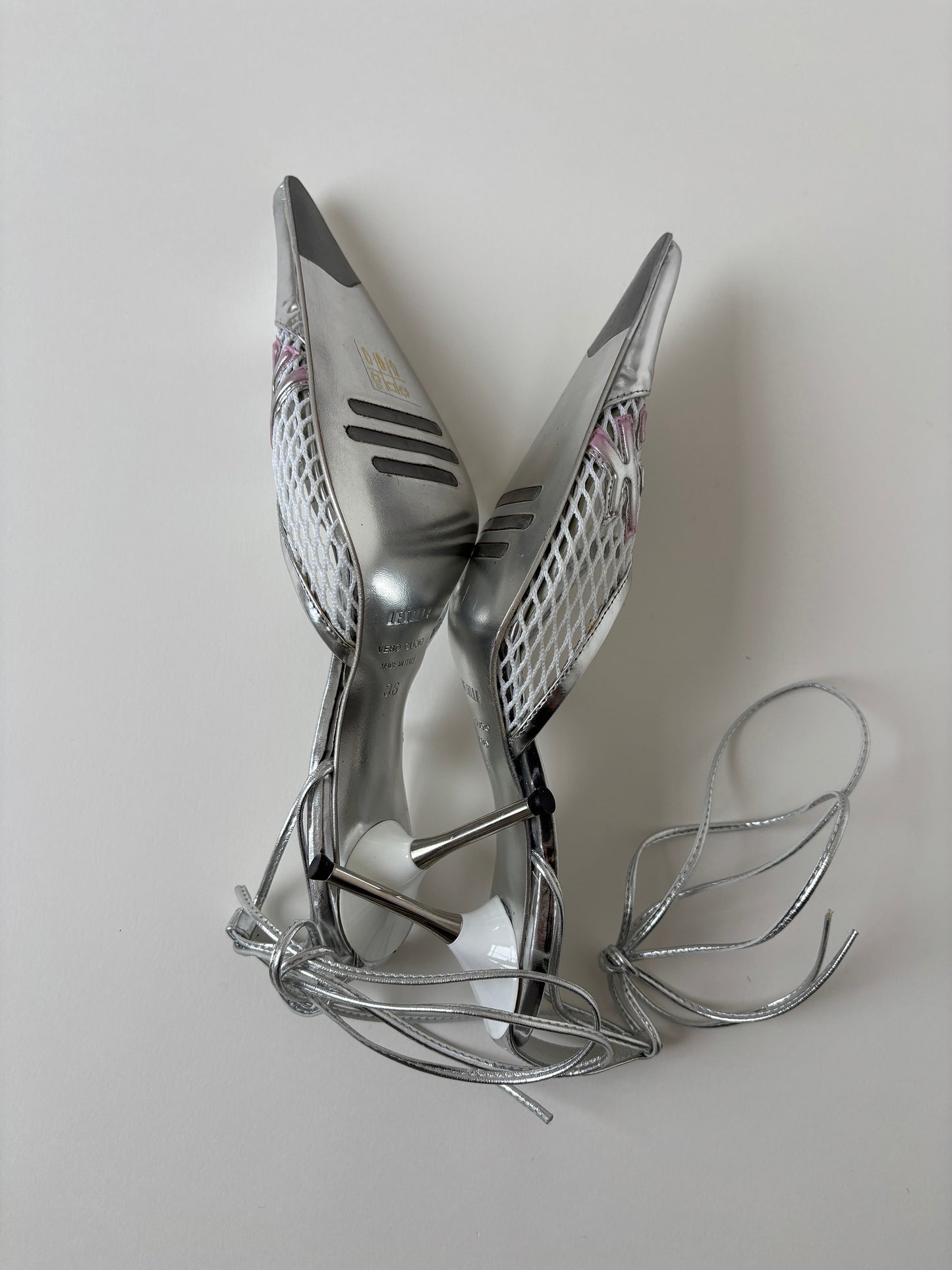 Le Silla 2000s silver white mesh hard rock kitten heels UNWORN (EU 36 / US 5.5)