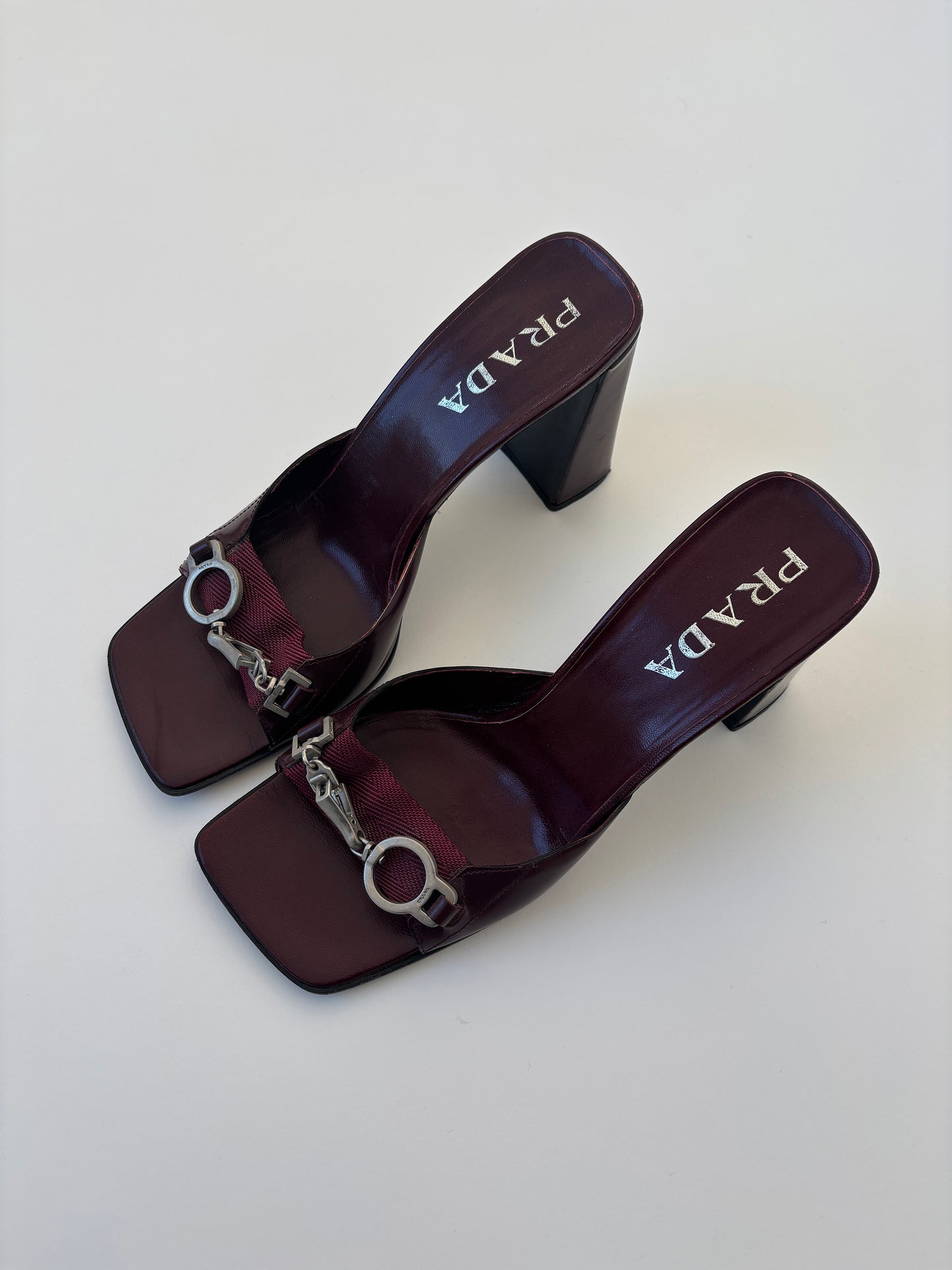 Prada 1990s burgundy block sandal chain heels (EU 38,5 / US 8)