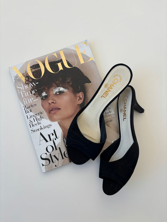 Chanel 1990s by Karl Lagerfeld black satin kitten heels UNWORN (EU 40 / US 9.5)