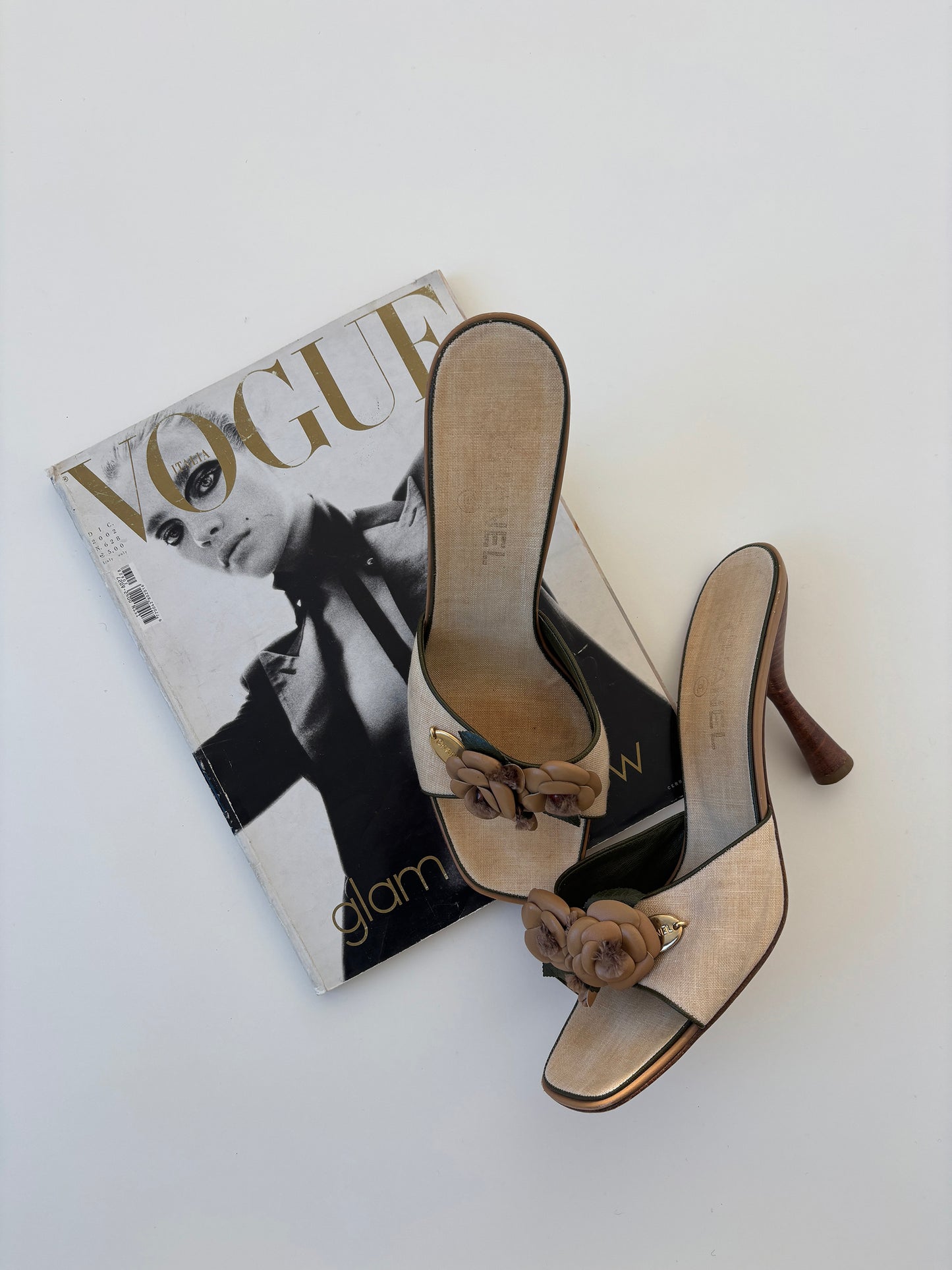 Chanel 1990s by Karl Lagerfeld beige floral roses sandal heels UNWORN (EU 41 / US 10.5)