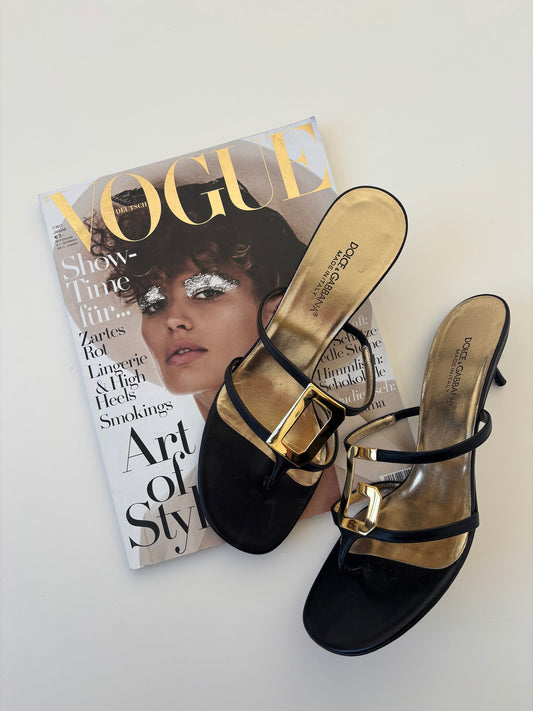 Dolce & Gabbana 2000s golden logo thong kitten heels (EU 38,5 / US 8)
