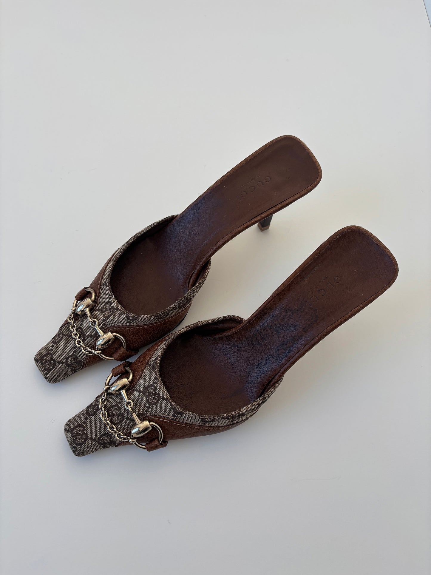 Gucci by Tom Ford 2000s tan squared chain & monogram mules (EU 38 / US 7.5)