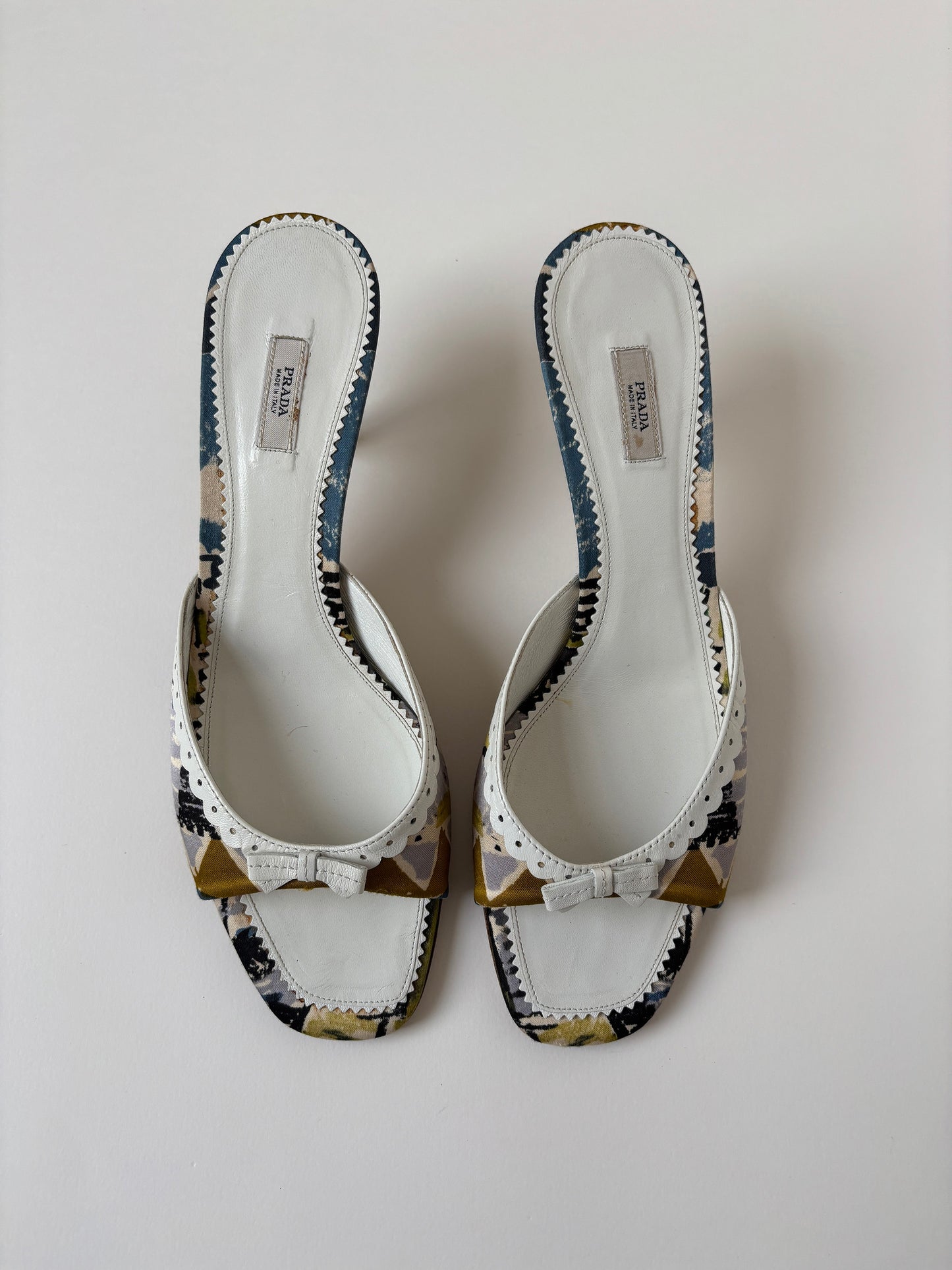 Prada 2000s silk dainty bow kitten heels  (EU 40,5/ US 10)