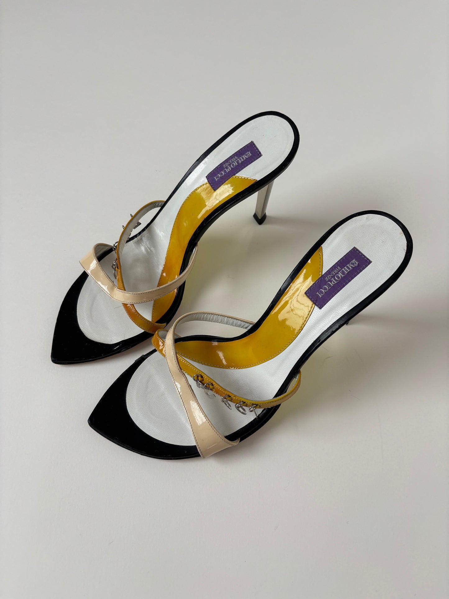 Emilio Pucci 2000s logo charm heels (EU 38,5 / US 8)