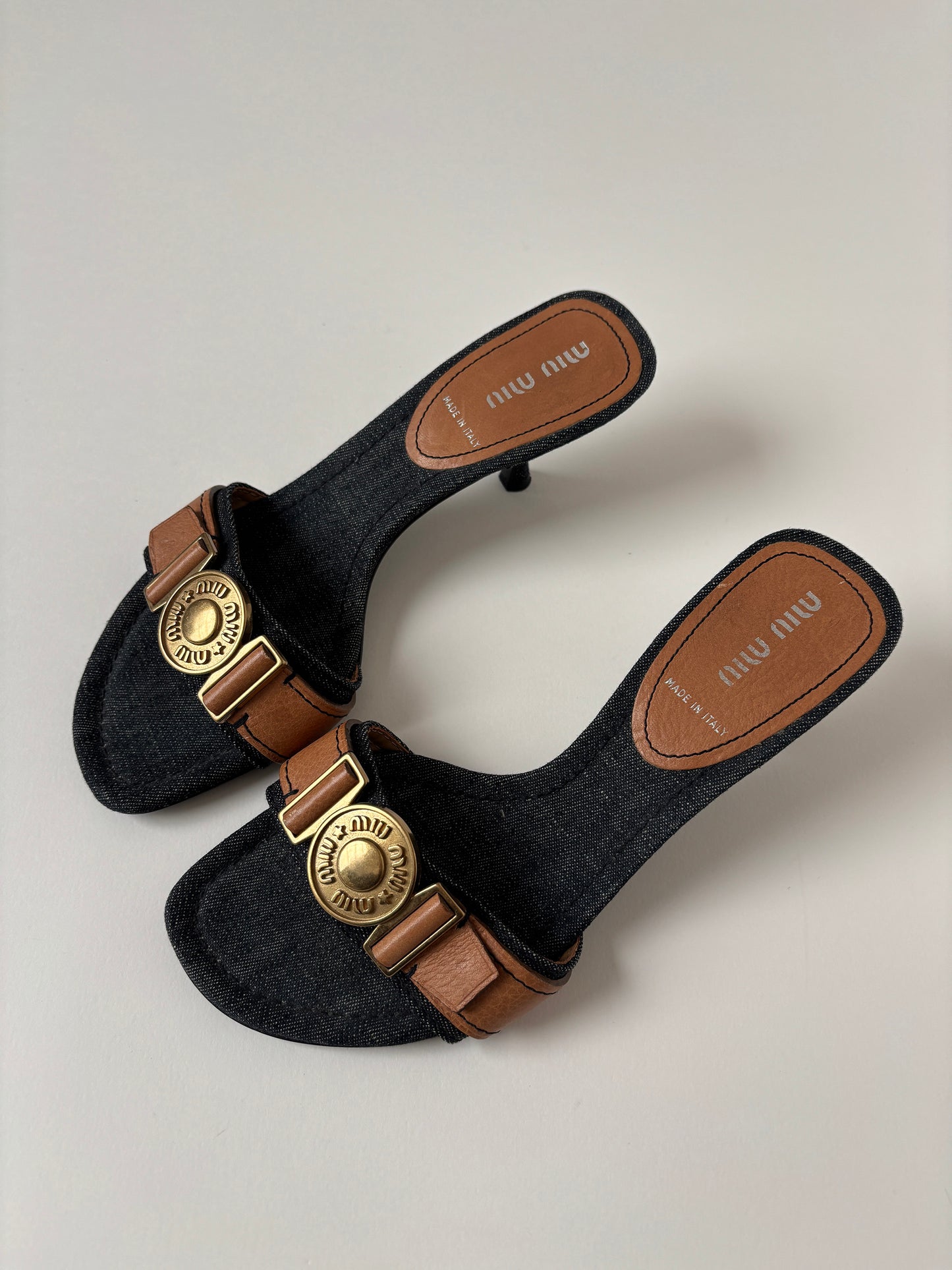 Miu Miu 2000s denim logo kitten heels  (EU 37,5 / US 7)