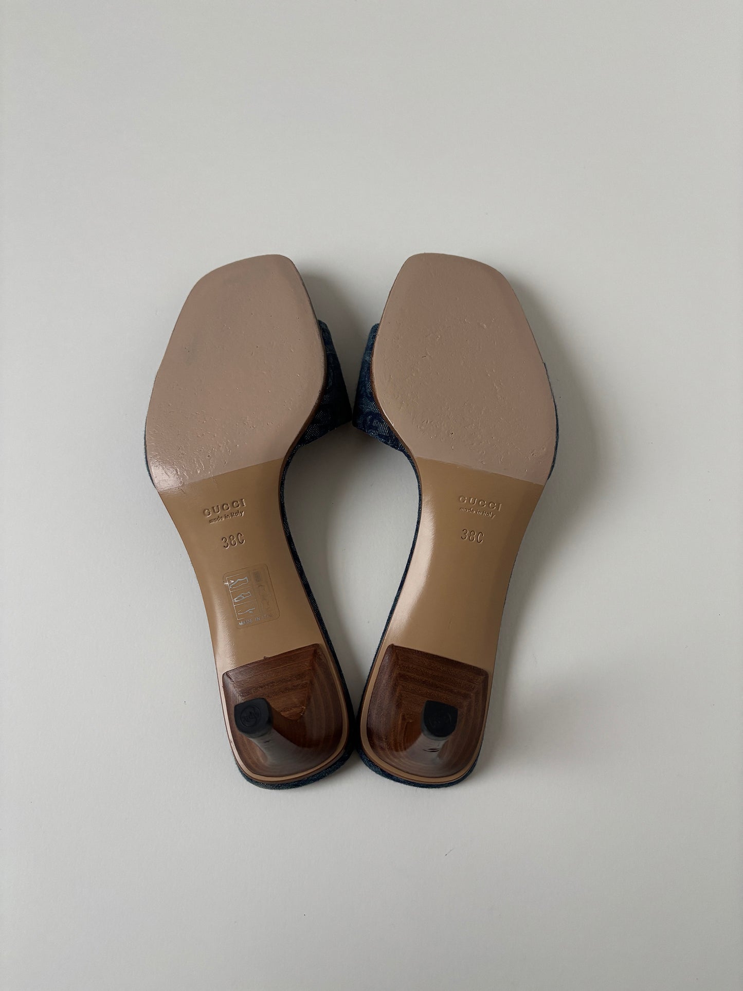 Gucci by Tom Ford denim GG interlocking monogram kitten heels (EU 38 / US 7.5)