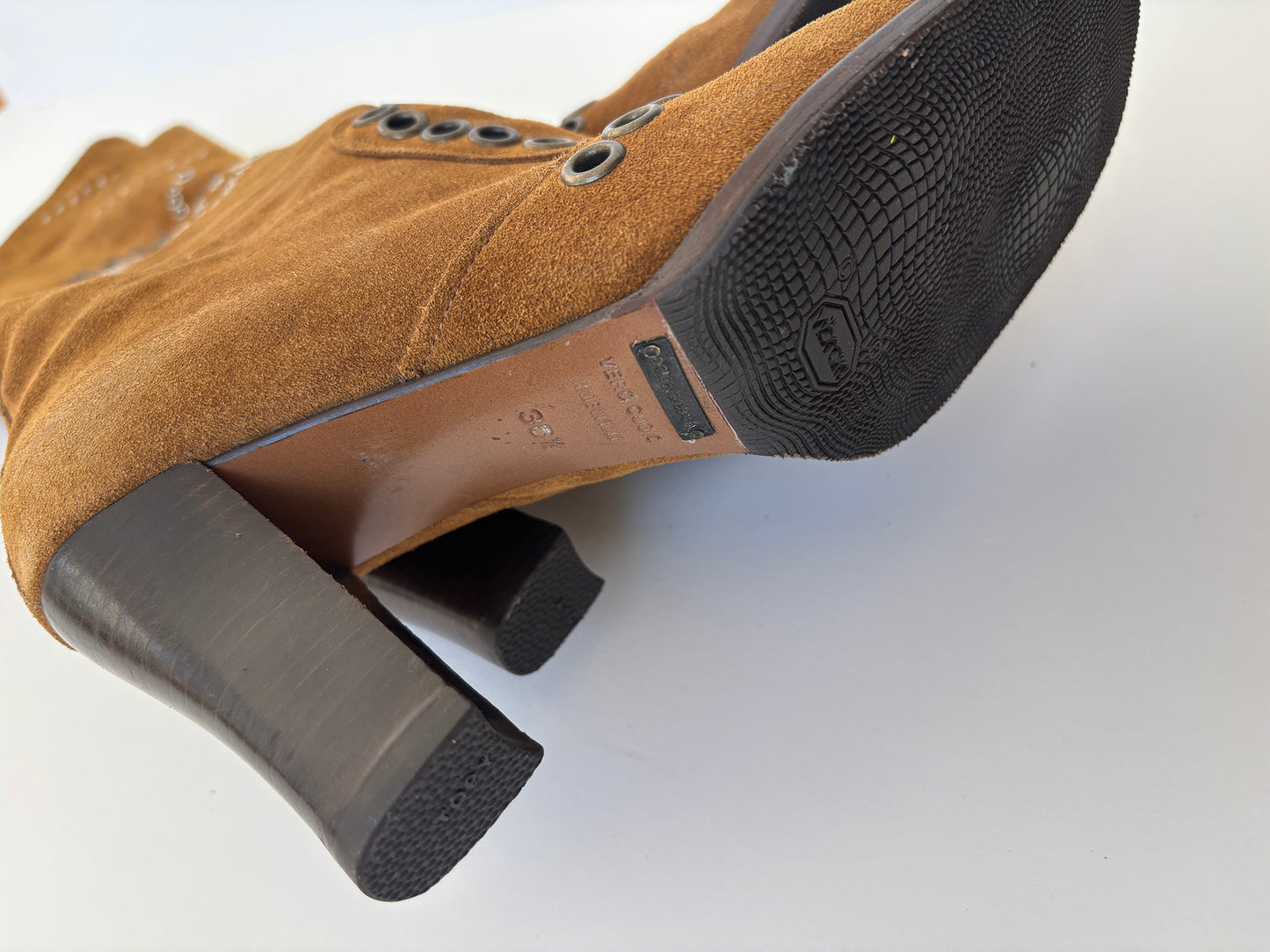 Dolce & Gabbana 2000s iconic tan suede butterfly eyelet boots (EU 38,5 / US 8)