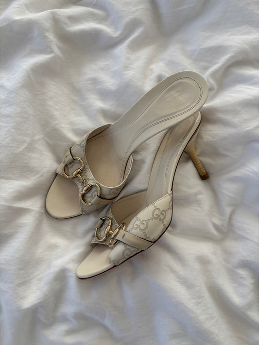 Gucci by Tom Ford 2000s cream white monogram horsebit sandals (EU 39,5 / US 9)