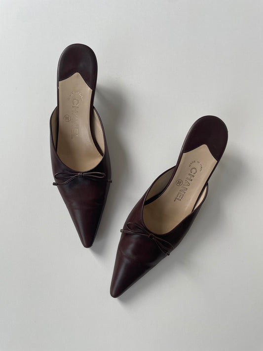 Vintage Chanel brown pointed kitten heel mules with tiny CC bow details