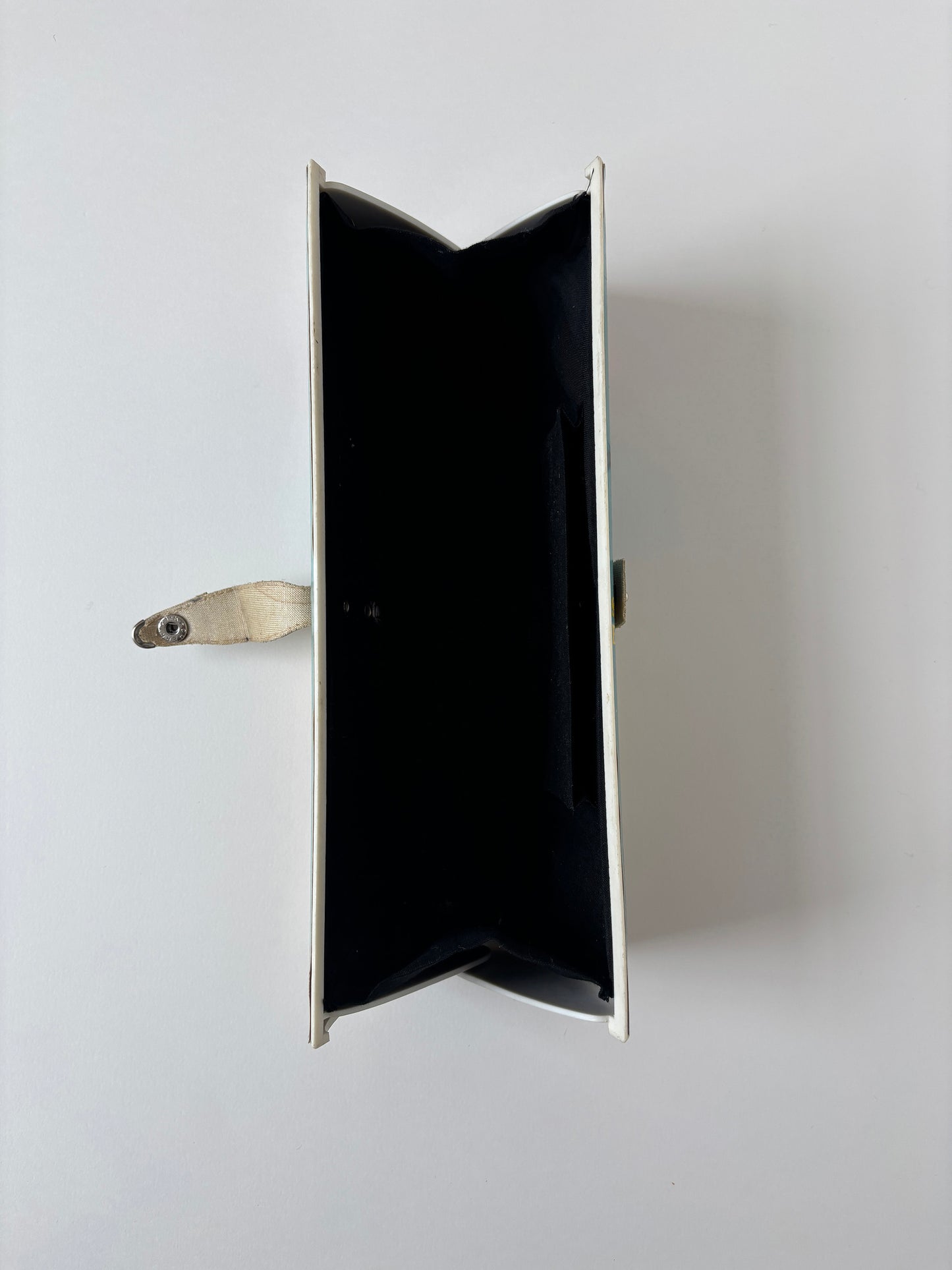 Vintage 70s magazine clutch "BELINDA"