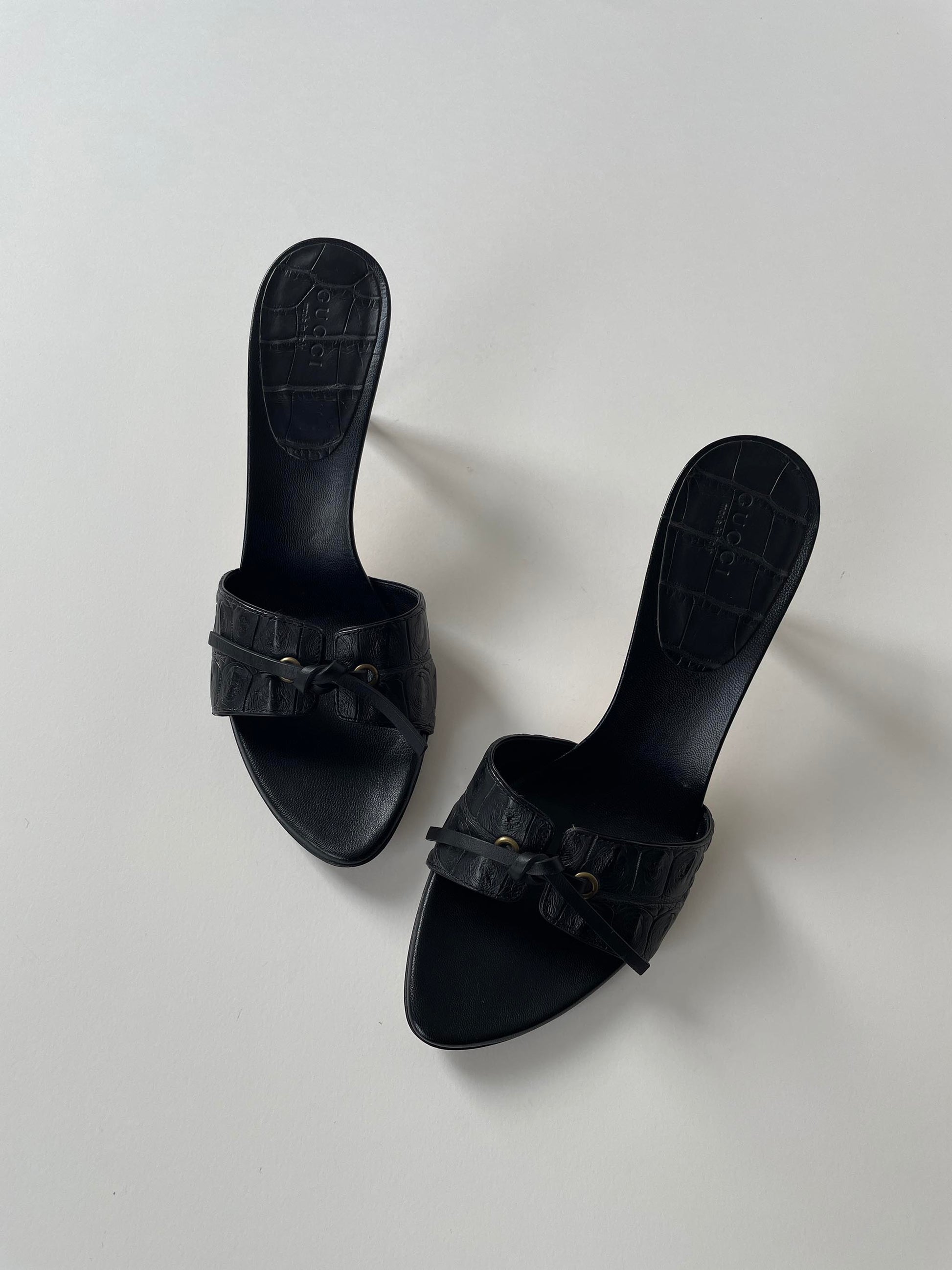 Gucci 2000s black croco leather and bow heel sandals