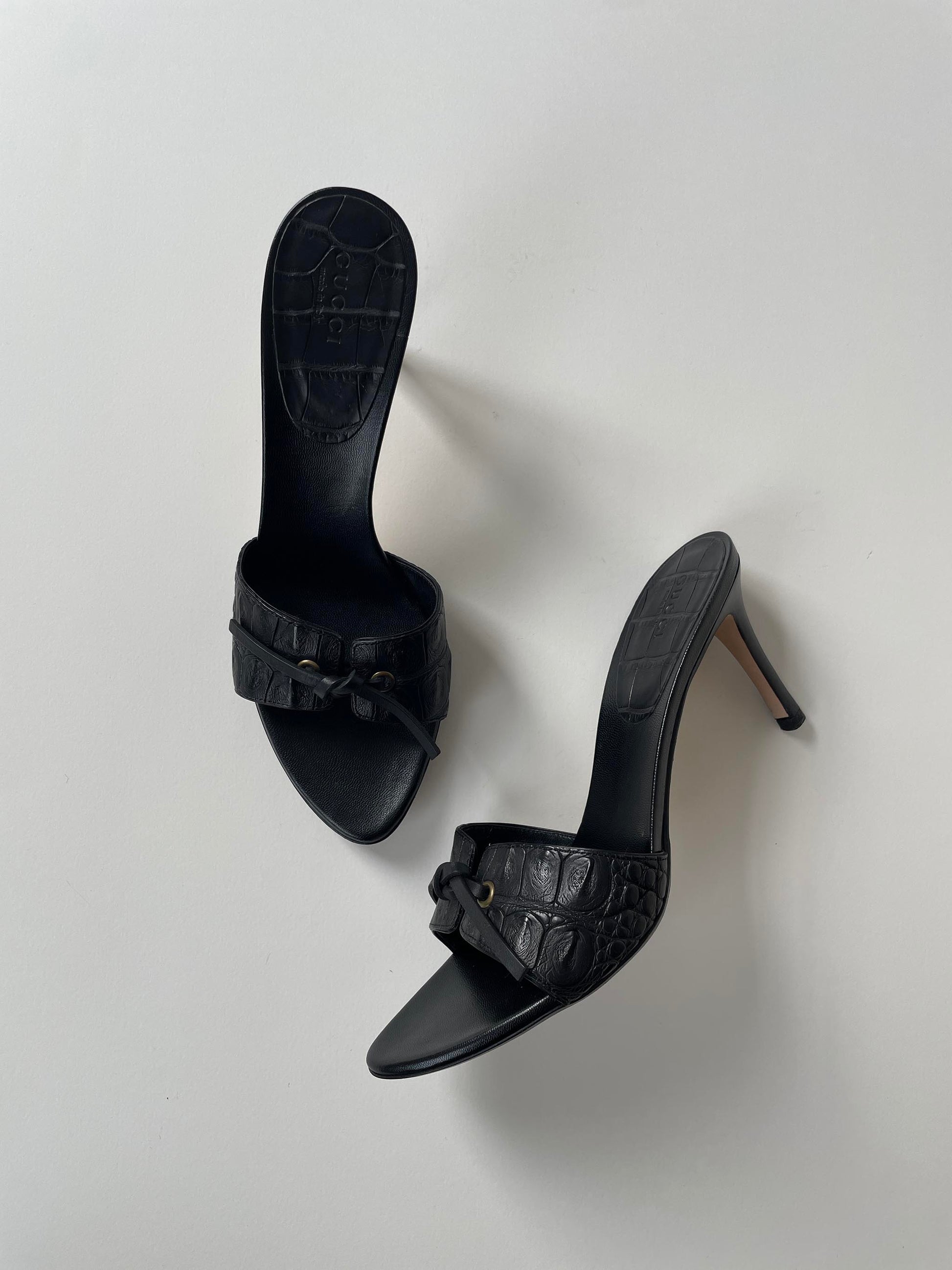 Gucci 2000s black croco leather and bow heel sandals