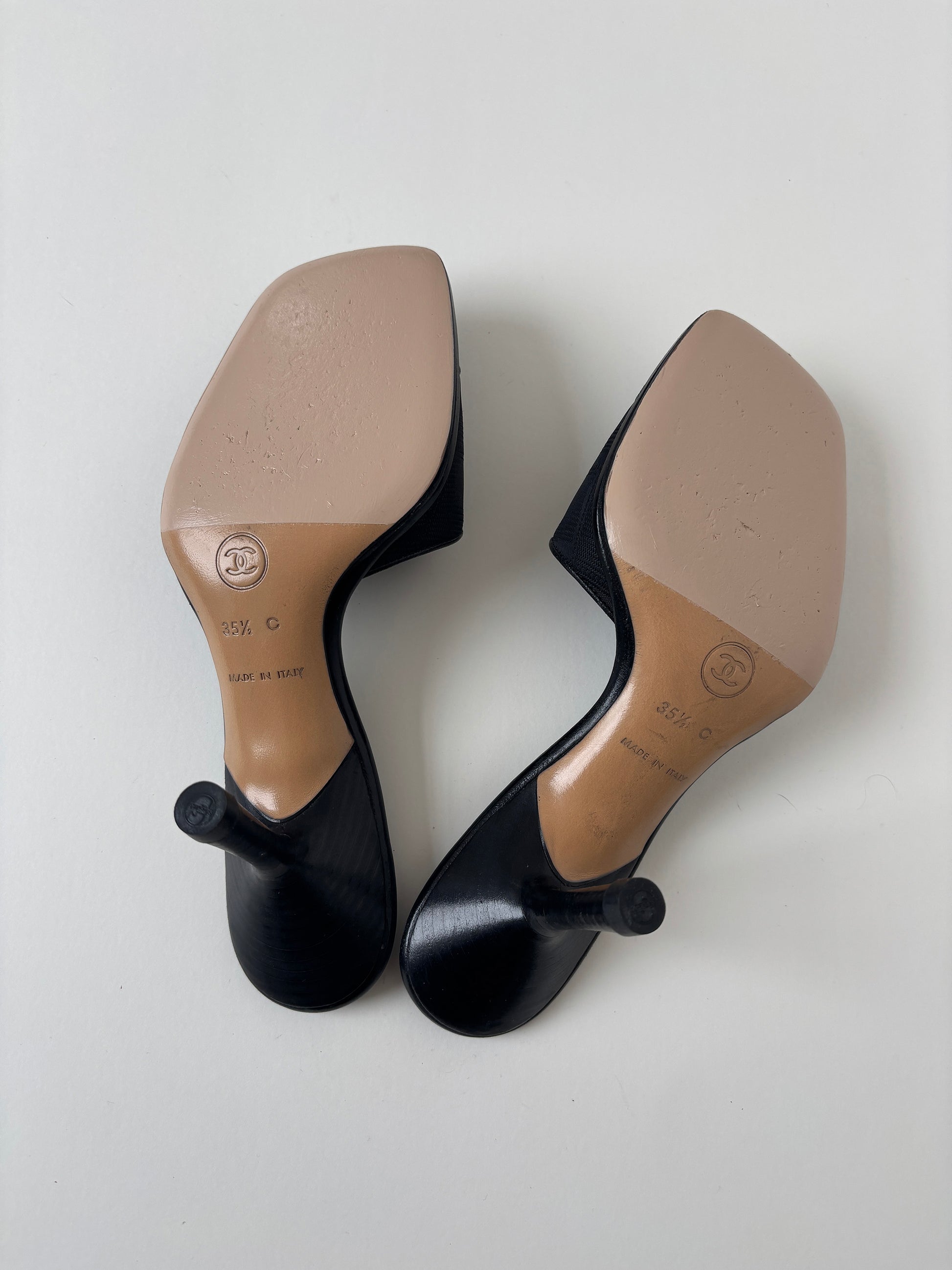 Chanel 2000s by Karl Lagerfeld black CC heels (EU 35,5 / US 5)