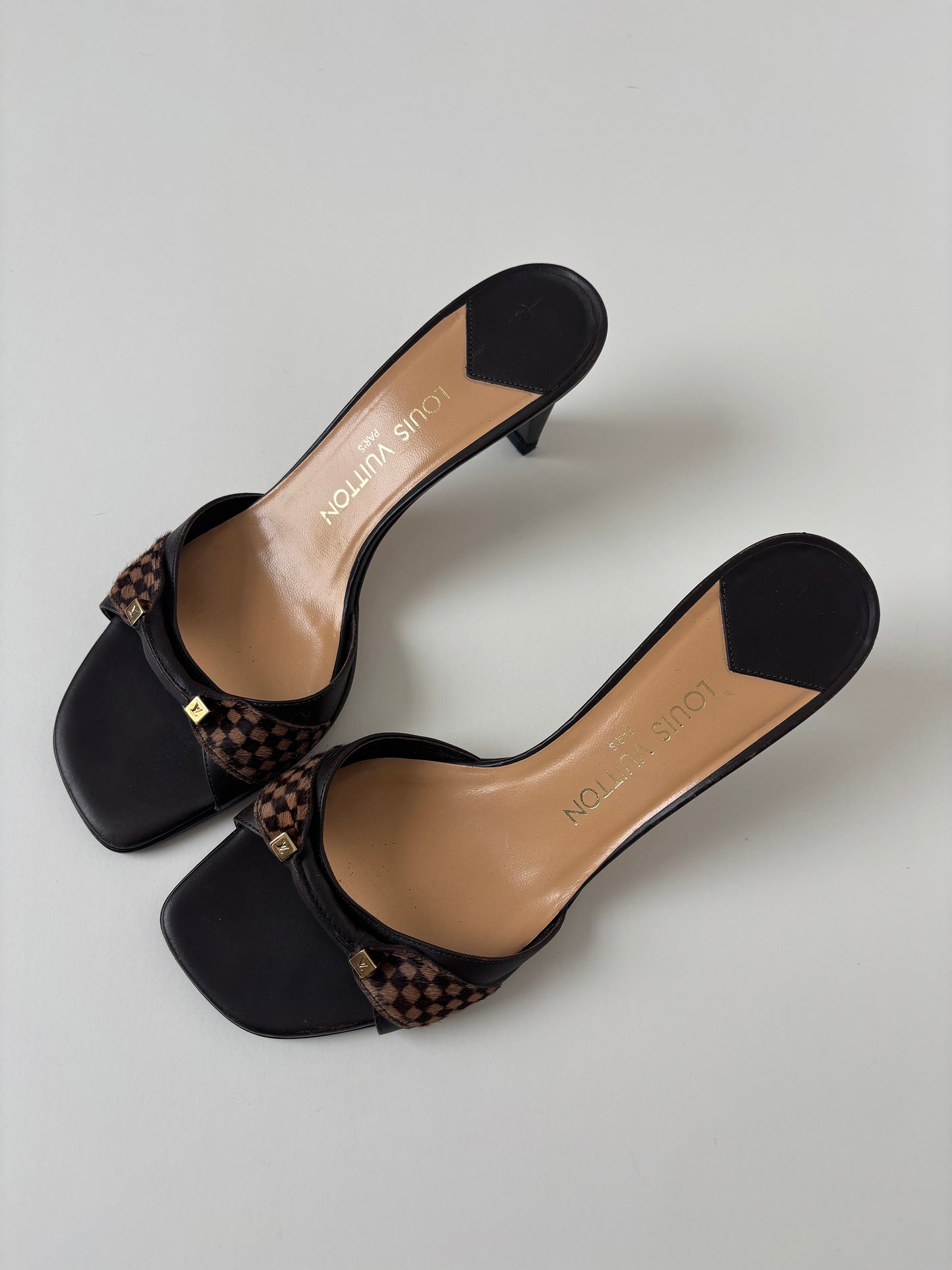 Louis Vuitton by Marc Jacobs brown pony checkered kitten heels (EU 40 / US 9.5)