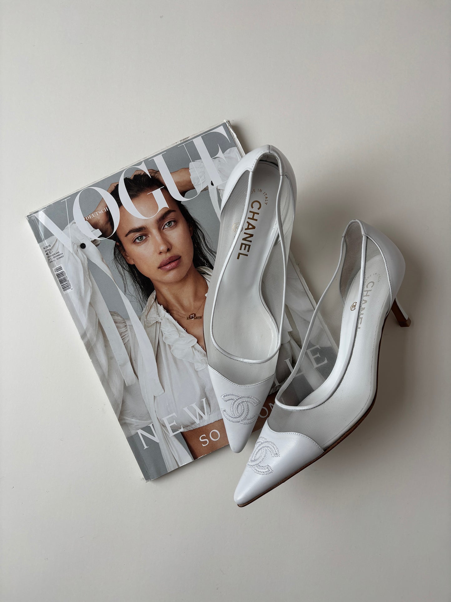 Chanel iconic CC mesh kitten heels white (EU 38 / US 7,5)