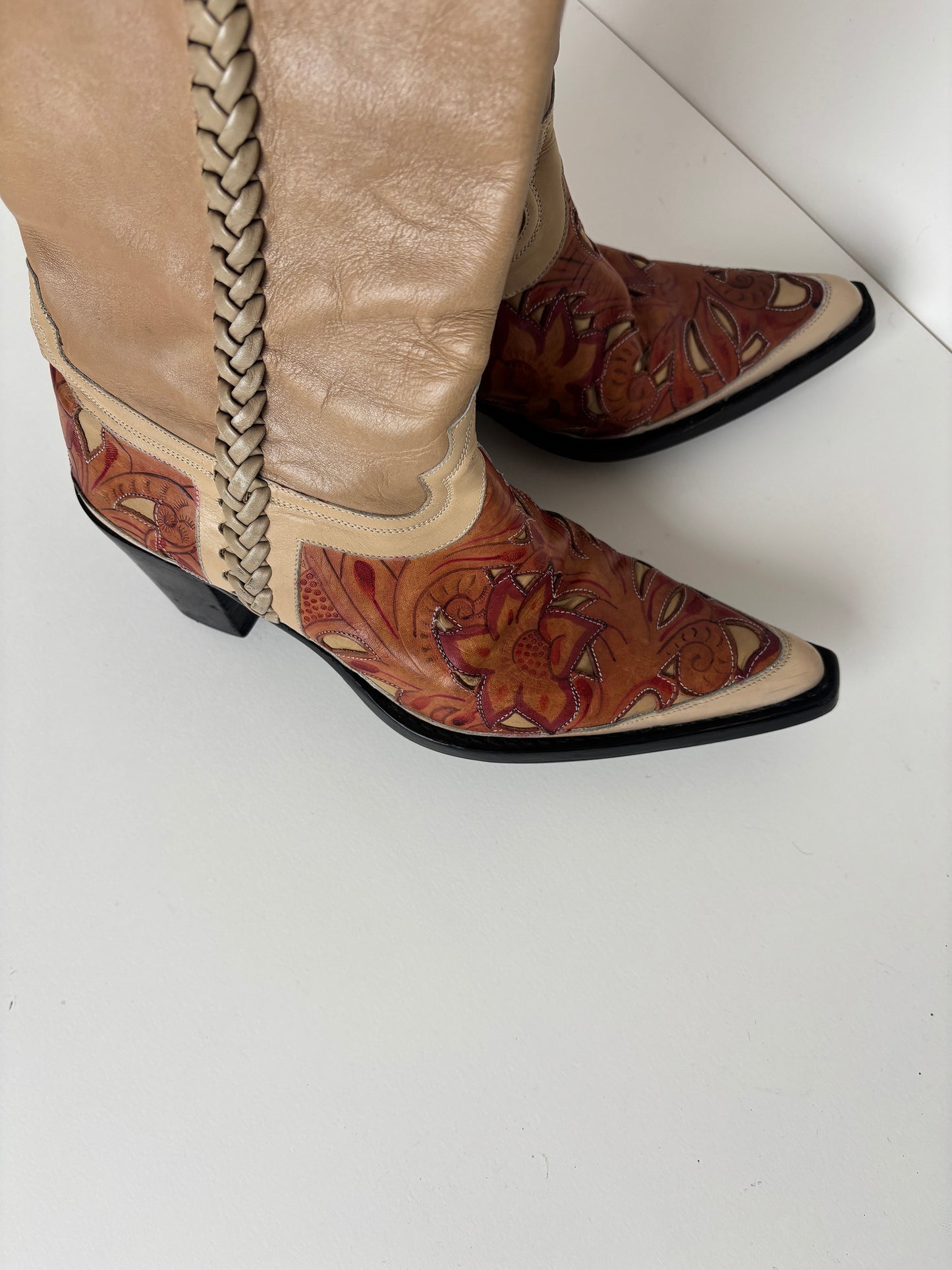 Blumarine SS 2002 iconic beige hand painted western boots (EU 36 / US 5.5)